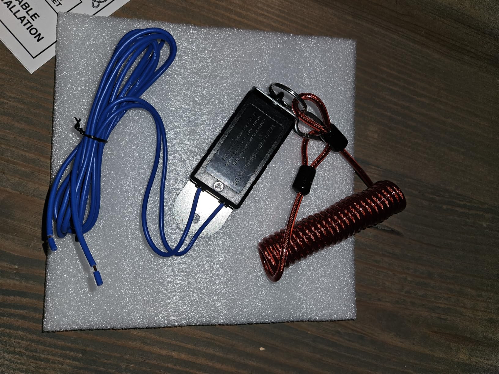 Trailer Brakes Break-Away Kit, Side Load Break-Away Controller System with Switch and LED Indicator, Built-in 12V 5AH Battery, Suitable for Trailer Caravans customer photo 1