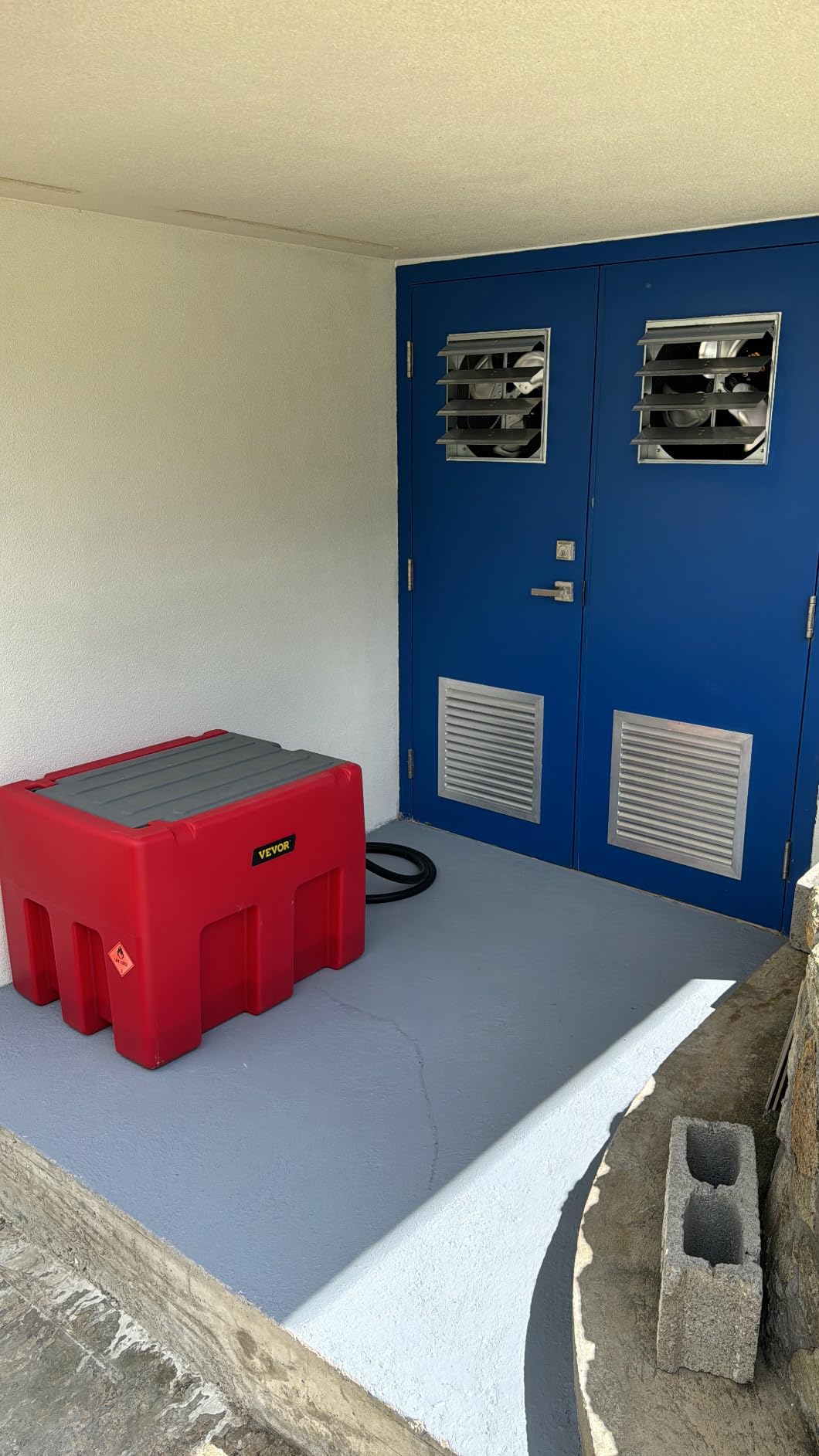 VEVOR Portable Diesel Tank, 58 Gallon Capacity & 10 GPM Flow Rate, Fuel Tank with 12V Electric Transfer Pump and 13.1ft Rubber Hose, PE Diesel Transfer Tanks for Easy Fuel Transportation, Grey customer photo 2