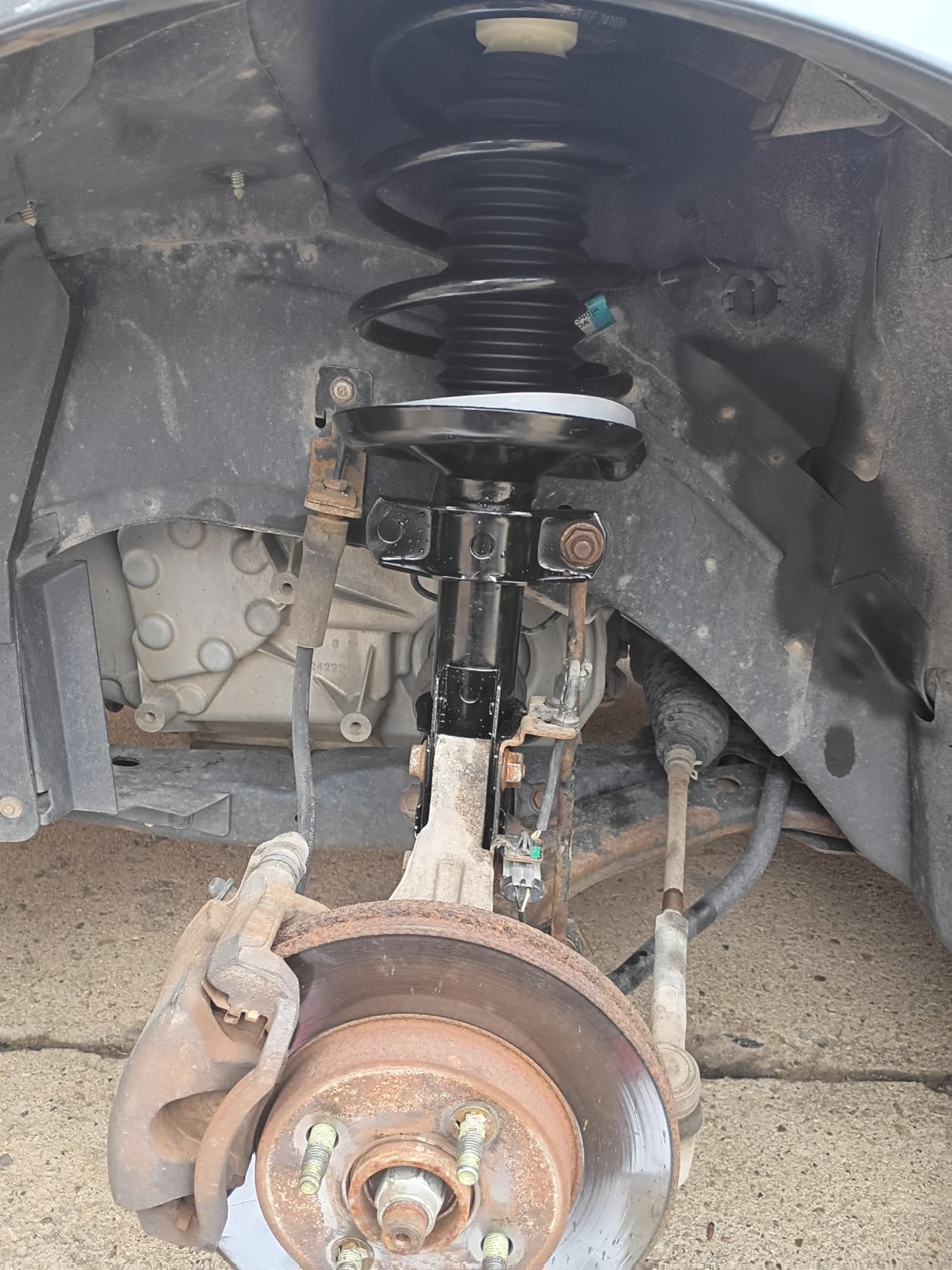 Torchbeam Struts Shock Absorber Assembly for Toyota RAV4 2013 2014 2015 2016 2017 2018, Suspension Kit Struts and Shocks Assembly with Spring & Mount, 173014/173013 customer photo 1