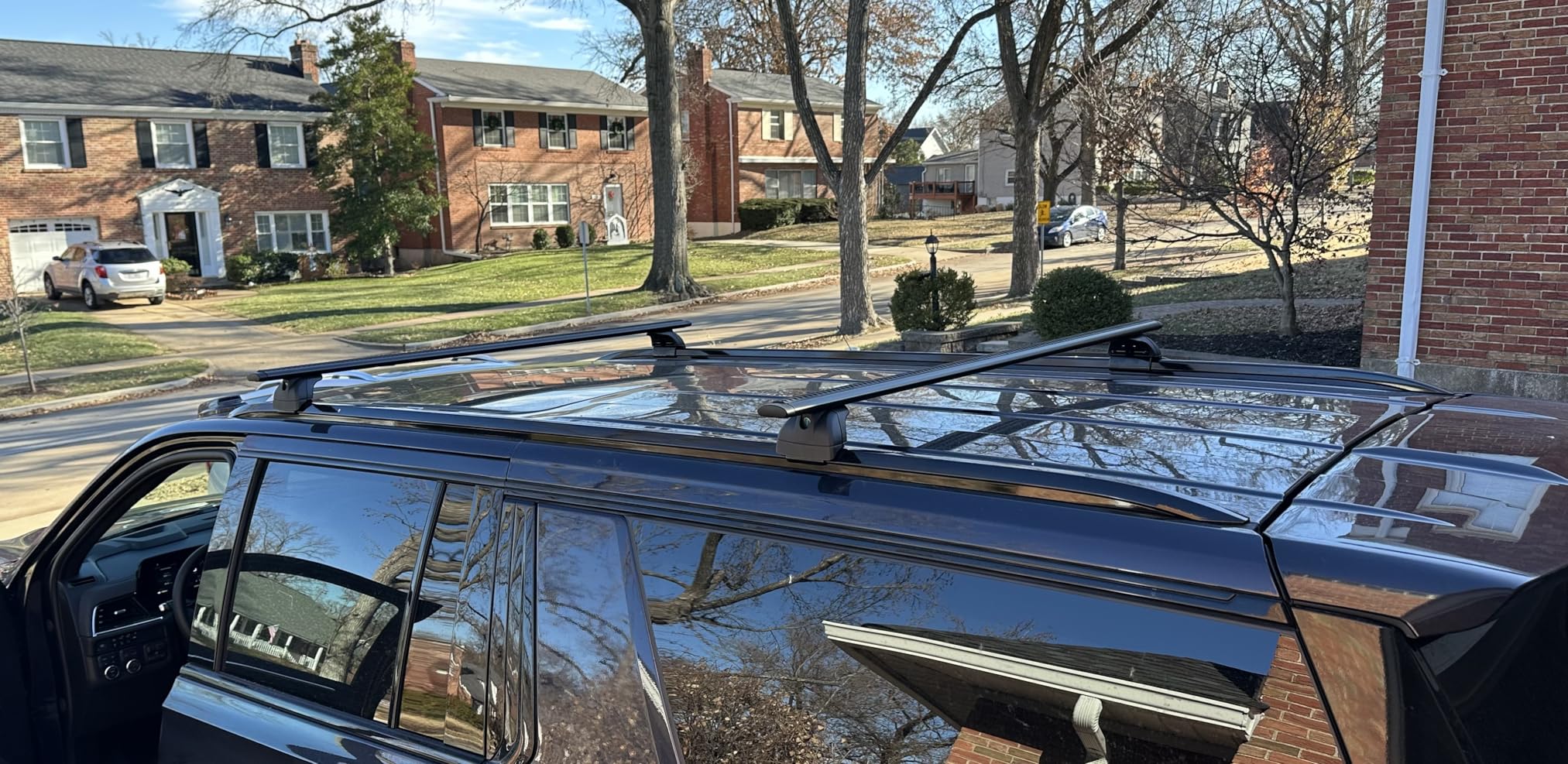 Snailfly Aluminum Lockable Roof Rack Cross Bar Fit for 2021-2026 Chevy Tahoe Suburban, GMC Yukon, Cadillac Escalade, 330 lbs Load Capacity, Easy No-Drill Install, Crossbar for Cargo Kayak Bike customer photo 1