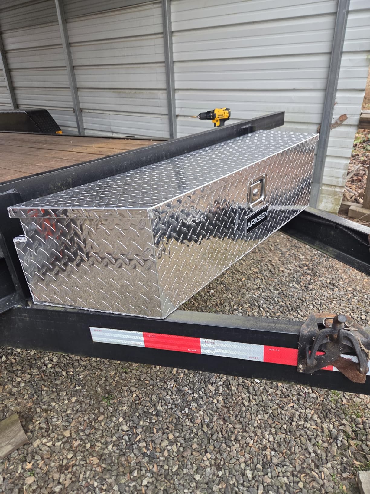 ARKSEN 49 Inch Aluminum Diamond Plate Trailer Tongue Box, Waterproof with Lock and Keys - Black customer photo 2