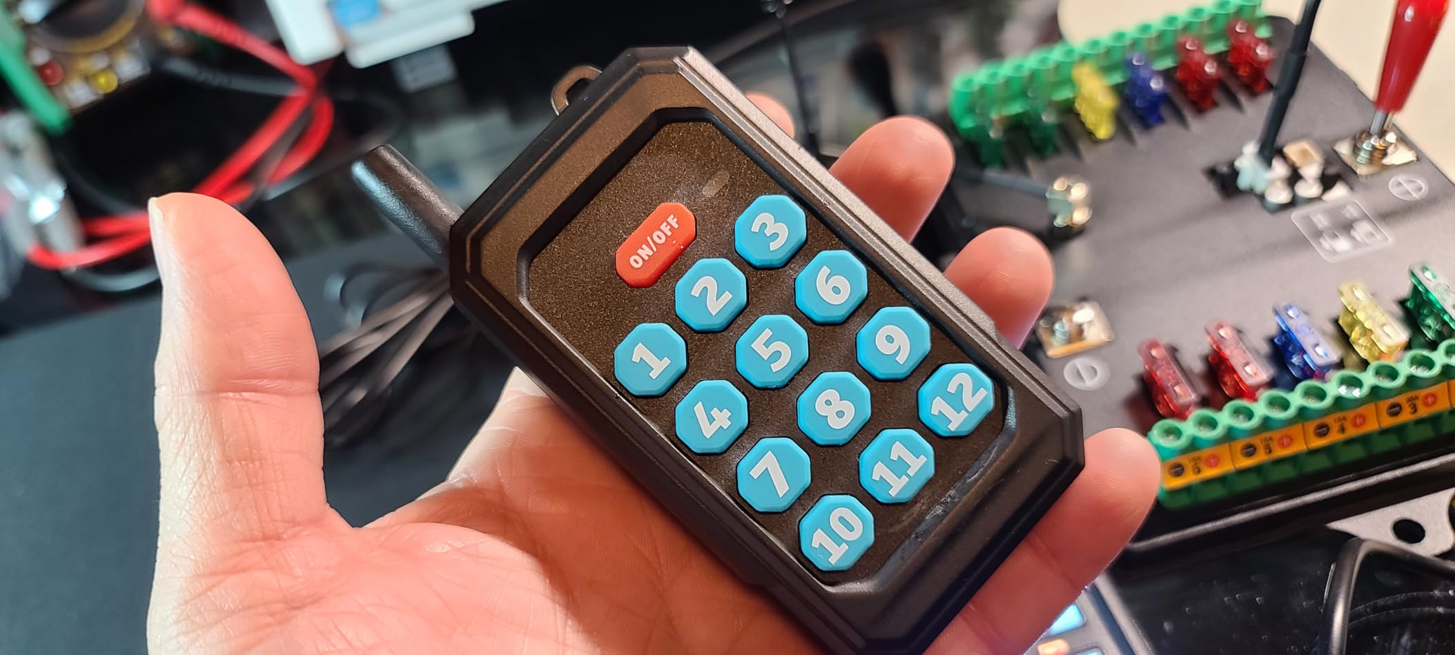 Chelhead 6 Gang Switch Panel with Remote Control Switch & App 12-24V RGB Waterproof Smart Toggle Switch Compatible with Truck Off-Road UTV ATV Car Marine customer photo 1