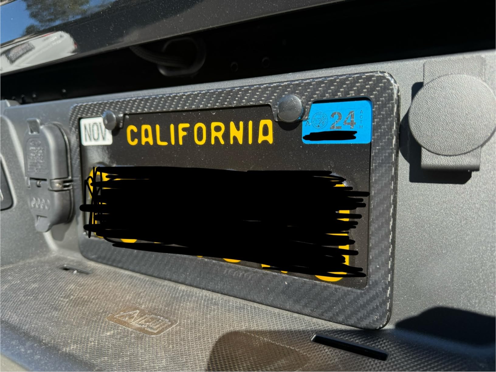 Aootf Carbon Fiber License Plate Frames- 100% Real Carbon Cloth Wrapped Stainless Steel Car Tag Holder, 2 Pack Slim Edge Black Covers with Anti Theft Screws Caps, 4 Hole customer photo 1