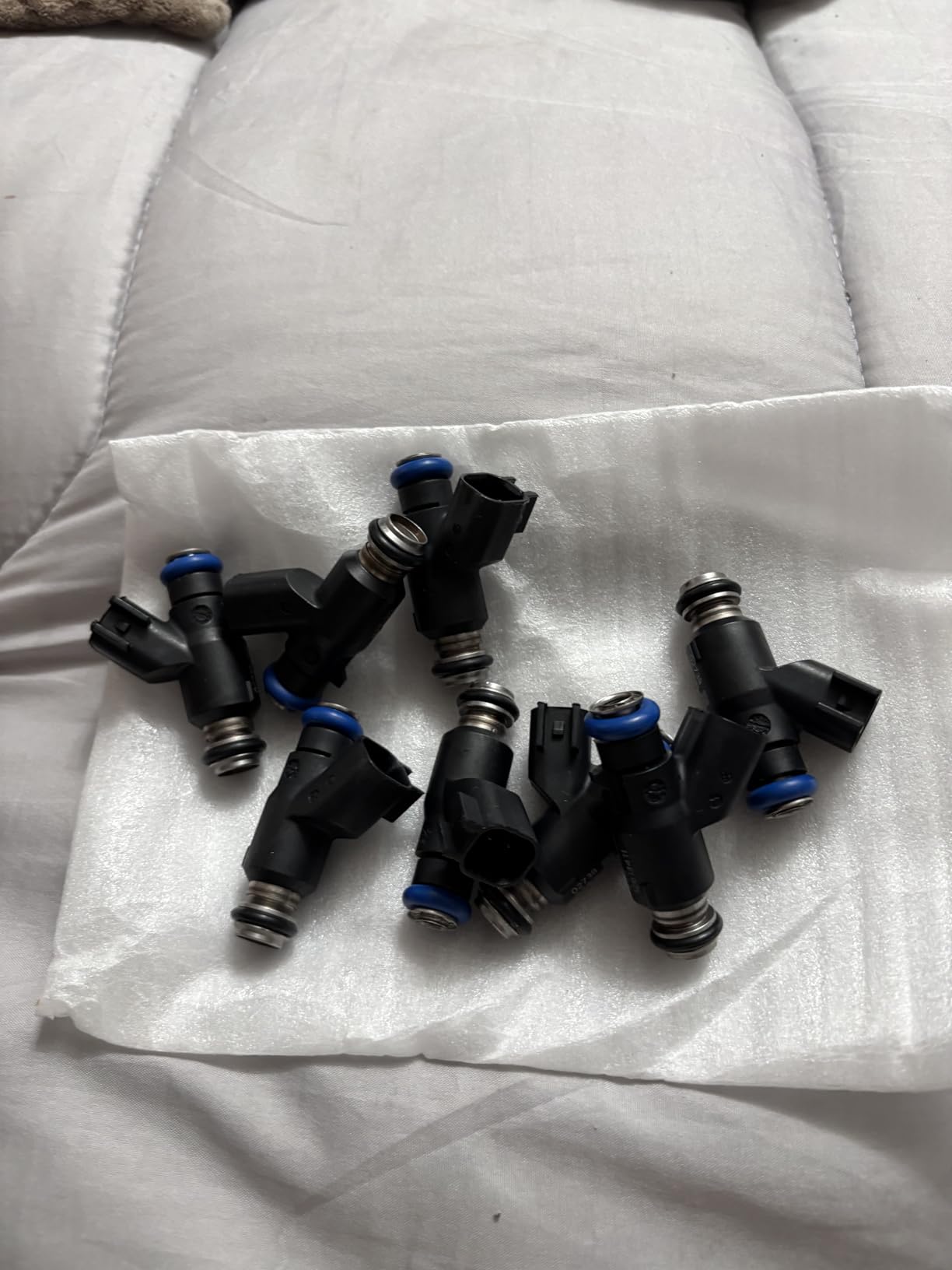 17113553 Upgraded [4.8/5.3/6.0L] 4-hole Fuel Injectors Fit for:-Chevy Express 1500/2500/3500, Silverado 1500/2500/3500, Tahoe ;Fit for:-GMC Yukon, Sierra 1500/2500/3500-8Pcs #OE: MP10006 customer photo 2