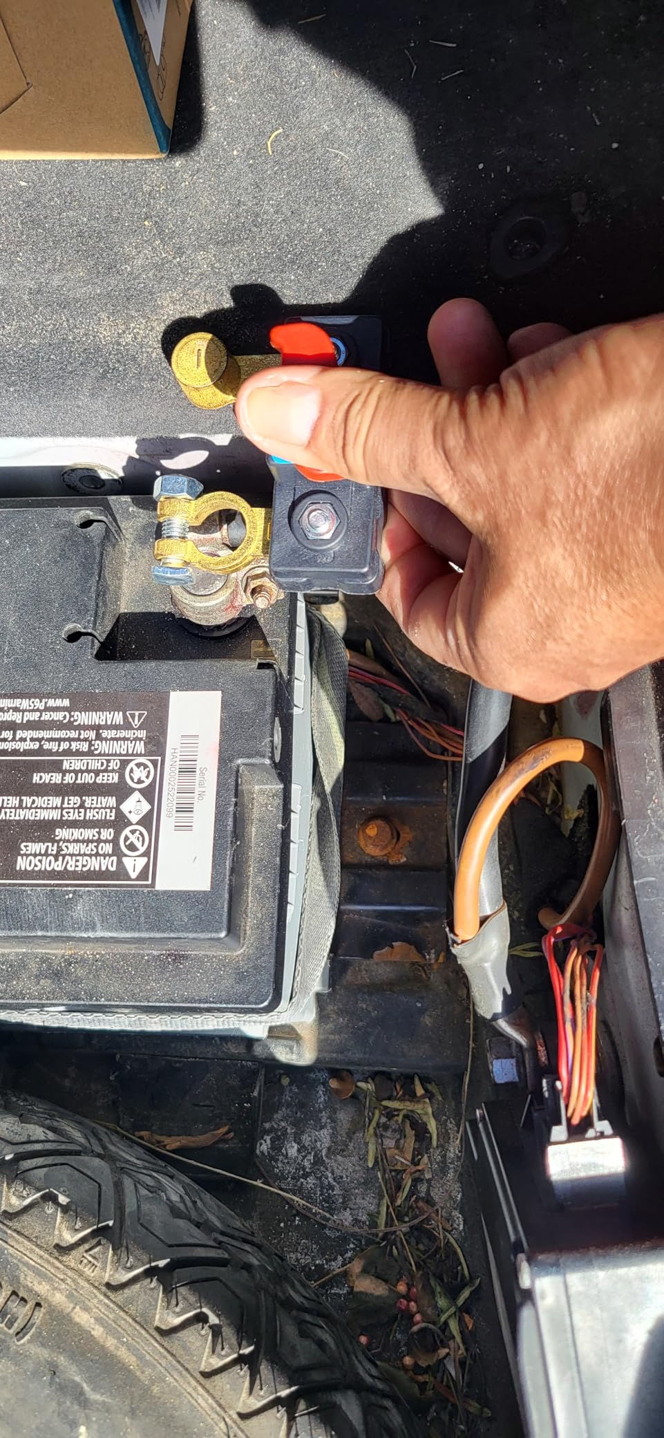 2PCS Car Battery Power Cut-Off Switch Breaker, Stable Transmission High Conductivity Pure Copper Disconnect Switch, Smart Car Battery Disconnect Switch for Boat Rv Car Truck Supplies customer photo 1