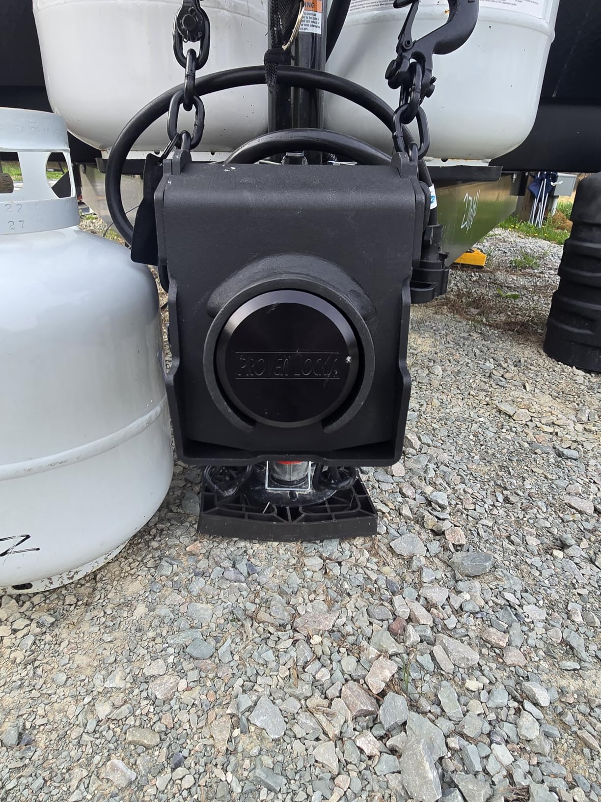 Proven Industries Model 2516 Heavy-Duty Trailer Coupler Lock for 2 5/16 Couplers - RV & Trailer Anti-Theft Lock, Made in USA customer photo 1