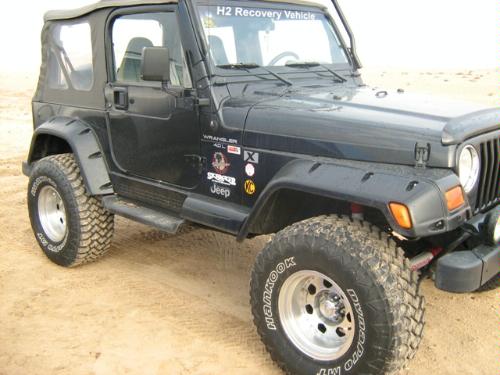 Bushwacker Pocket/Rivet Style Front & Rear Fender Flares | 4-Piece Set, Black, Smooth Finish | 10908-07 | Fits 1997-2006 Jeep Wrangler TJ; 2004-2006 Jeep Wrangler LJ customer photo 1