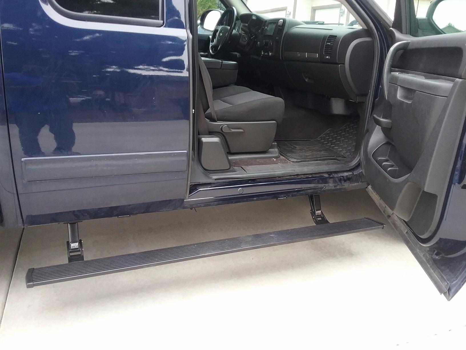 RealTruck AMP Research PowerStep Retractable Electric Truck Steps with LED Step Lights | Fits 2007 - 2014 Chevrolet Silverado & GMC Sierra 1500/2500 HD/3500 HD Models | 75126-01A customer photo 1