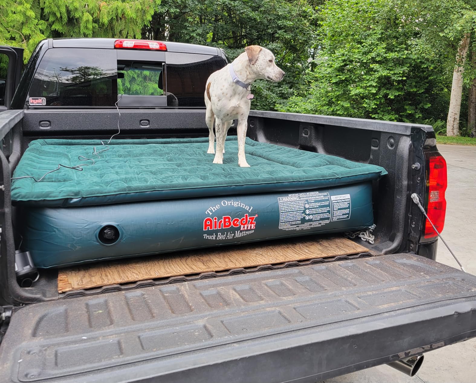 AirBedz Lite - Truck Bed Air Mattress with 25% More Coverage, Portable DC Corded Pump, Full Size - Standard Bed - 6' - 6.5', Wheel Well Cutouts, Camping & Travel Use, Green PPI PV202C customer photo 2