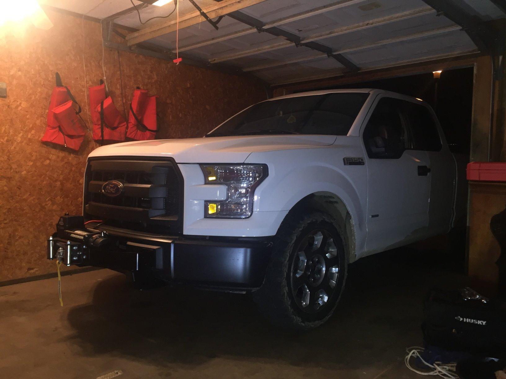 Superwinch 1595200 Tiger Shark 9.5, 12 VDC winch, 9,500 lb/4,309 kg capacity with roller fairlead customer photo 2