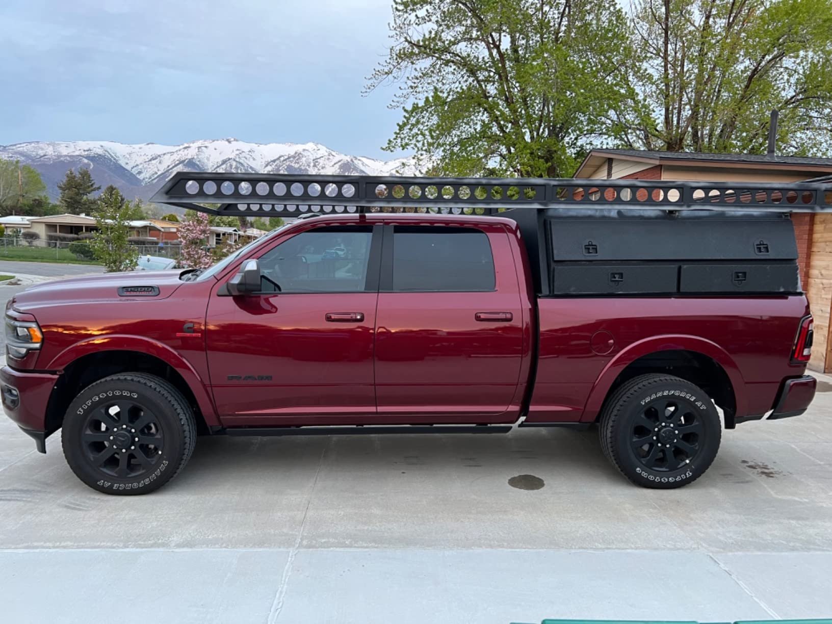 Westin 80-TBS200-72-BD Brute Contractor TopSider Tool Box with Drawers & Doors 72x13.5x21 in. customer photo 1