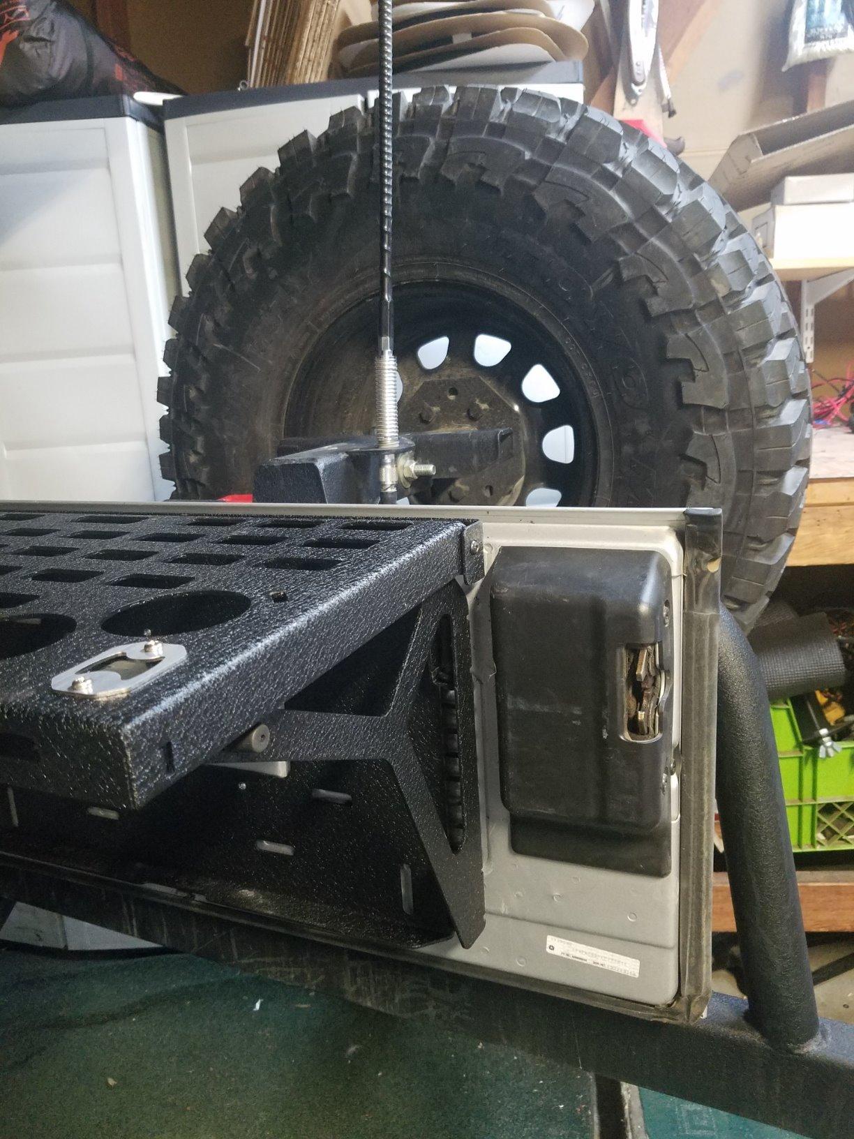 SmittyBilt TAILGATE TABLE - SB2793 customer photo 1