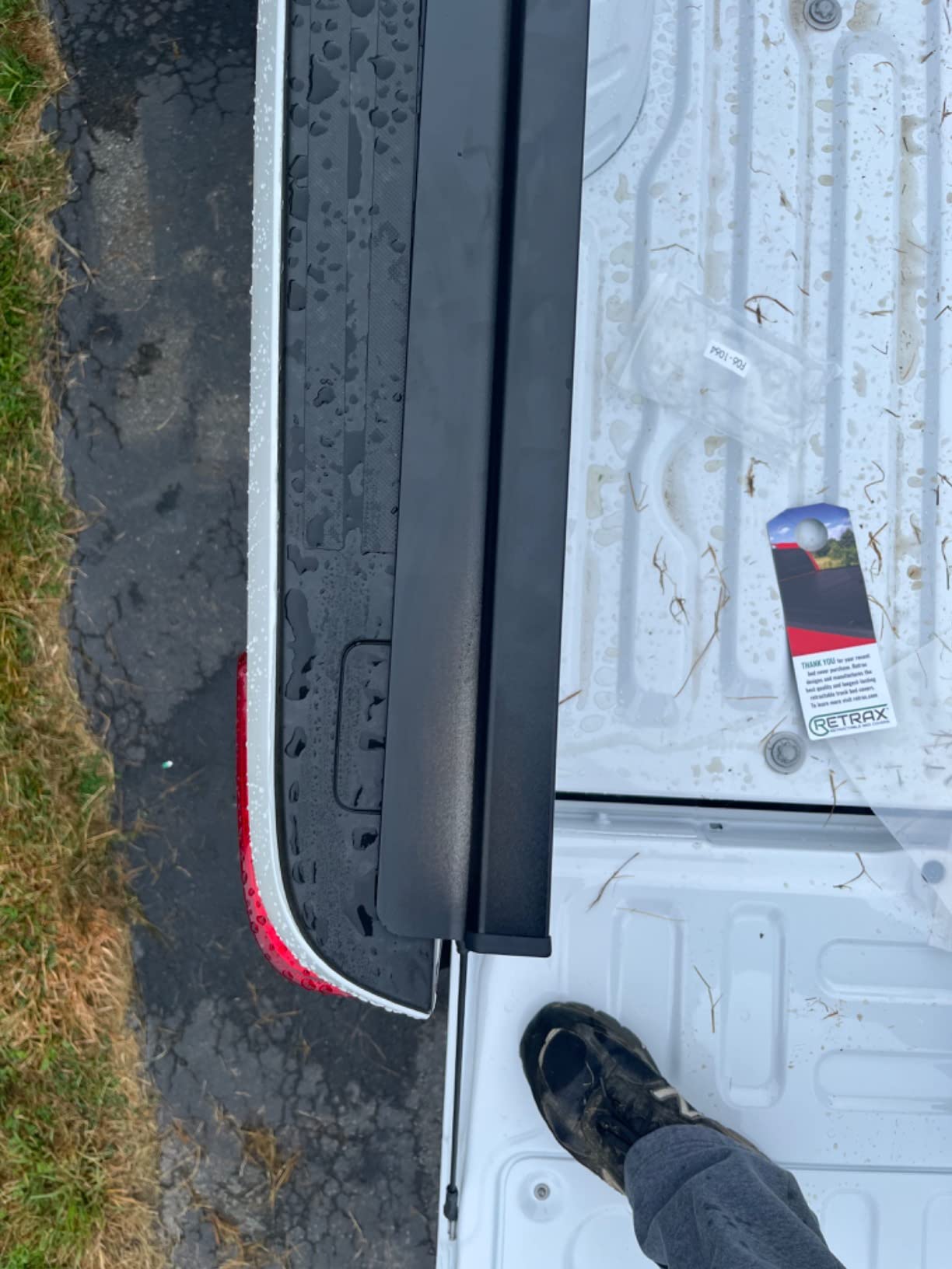 RealTruck Retrax RetraxONE MX Retractable Truck Bed Tonneau Cover | 60383 | Fits 2017 - 2024 Ford F-250/350 Super Duty 6' 10