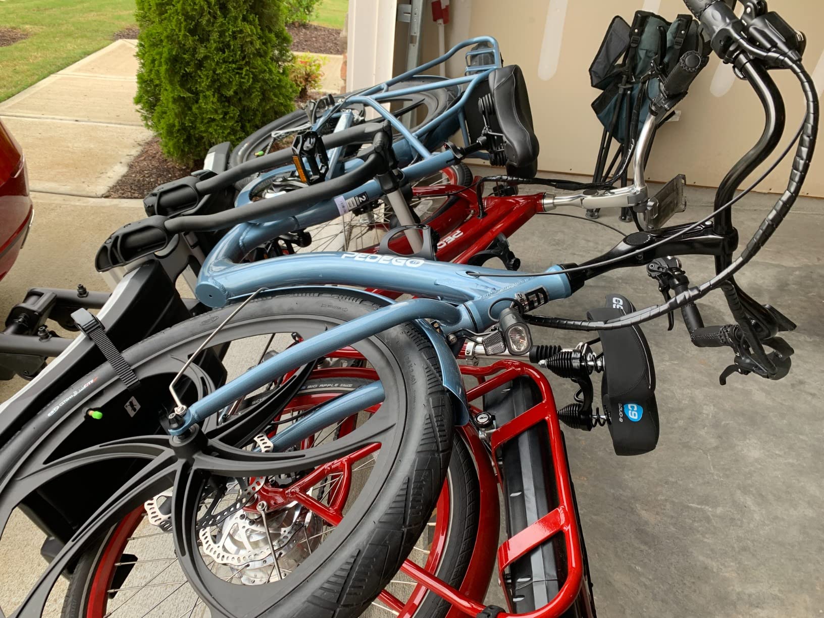 Thule EasyFold XT 2 Hitch Bike Rack - E-Bike Compatible customer photo 1