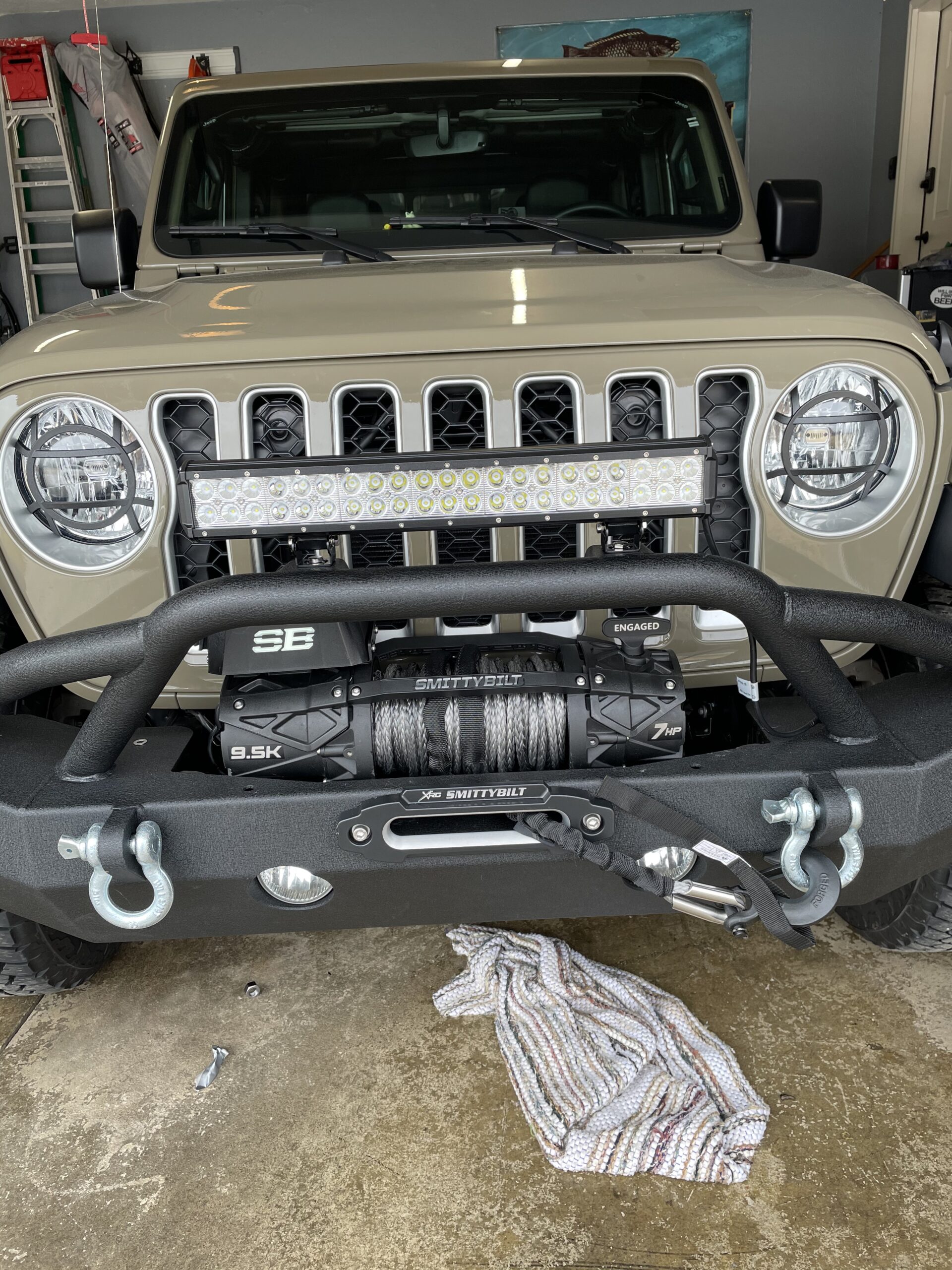 XRC Gen 3 9,500lb Comp Winch with Synthetic Rope - SB98695 customer photo 1