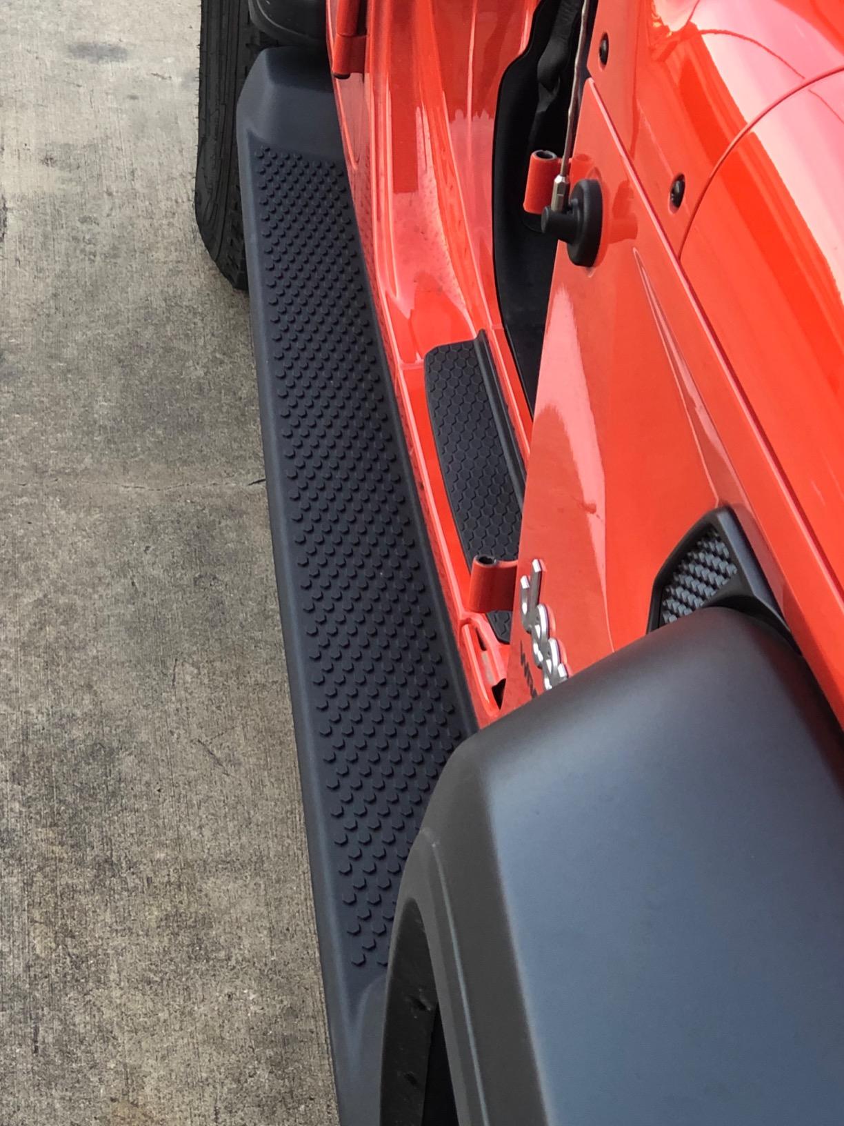 Mopar 82215164 Jeep Wrangler Four Door JL Models Molded Side Steps customer photo 1