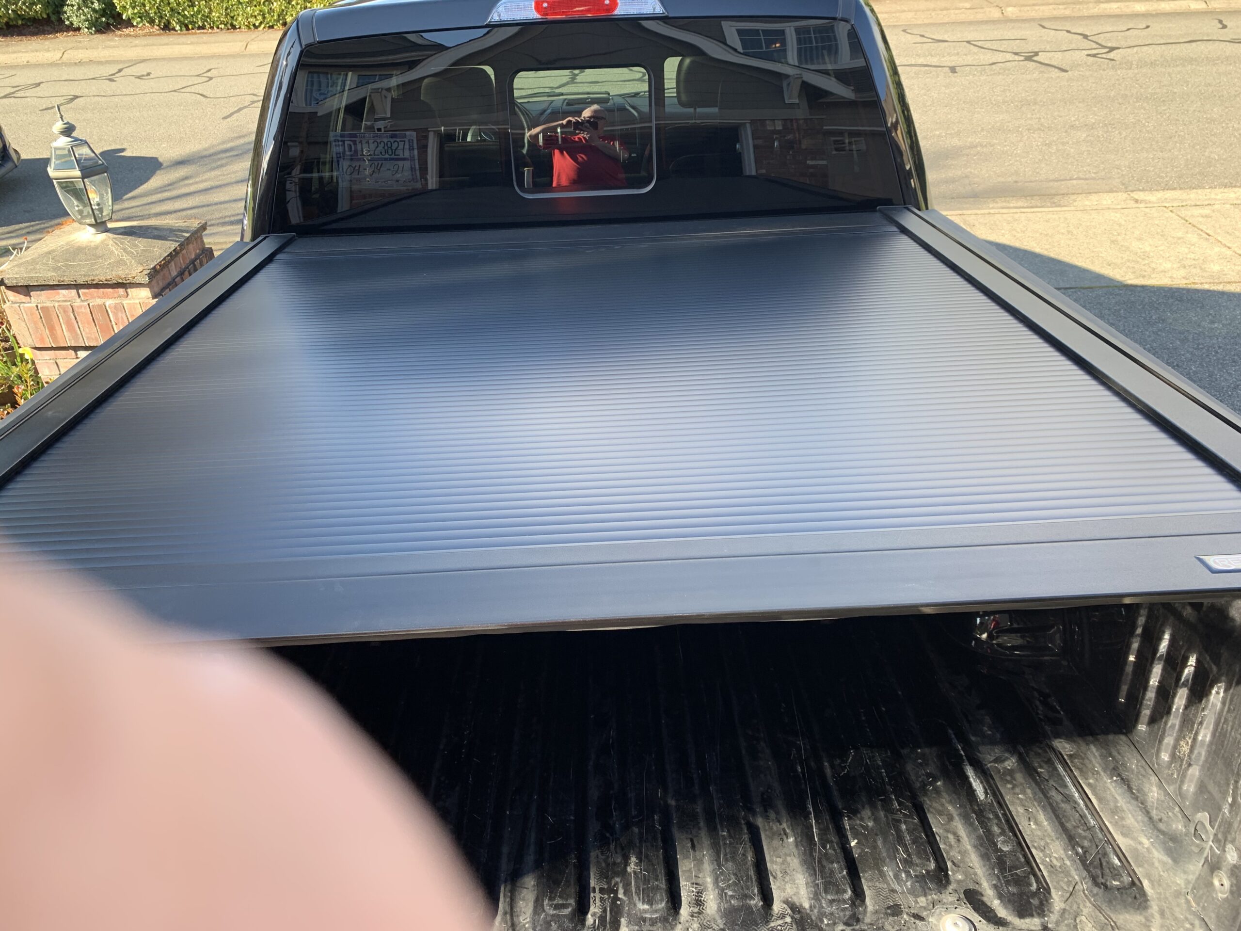 RealTruck Retrax RetraxONE XR Retractable Truck Bed Tonneau Cover | T-60373 | Fits 2015 - 2020 Ford F-150 Super Crew & Super Cab 5' 7