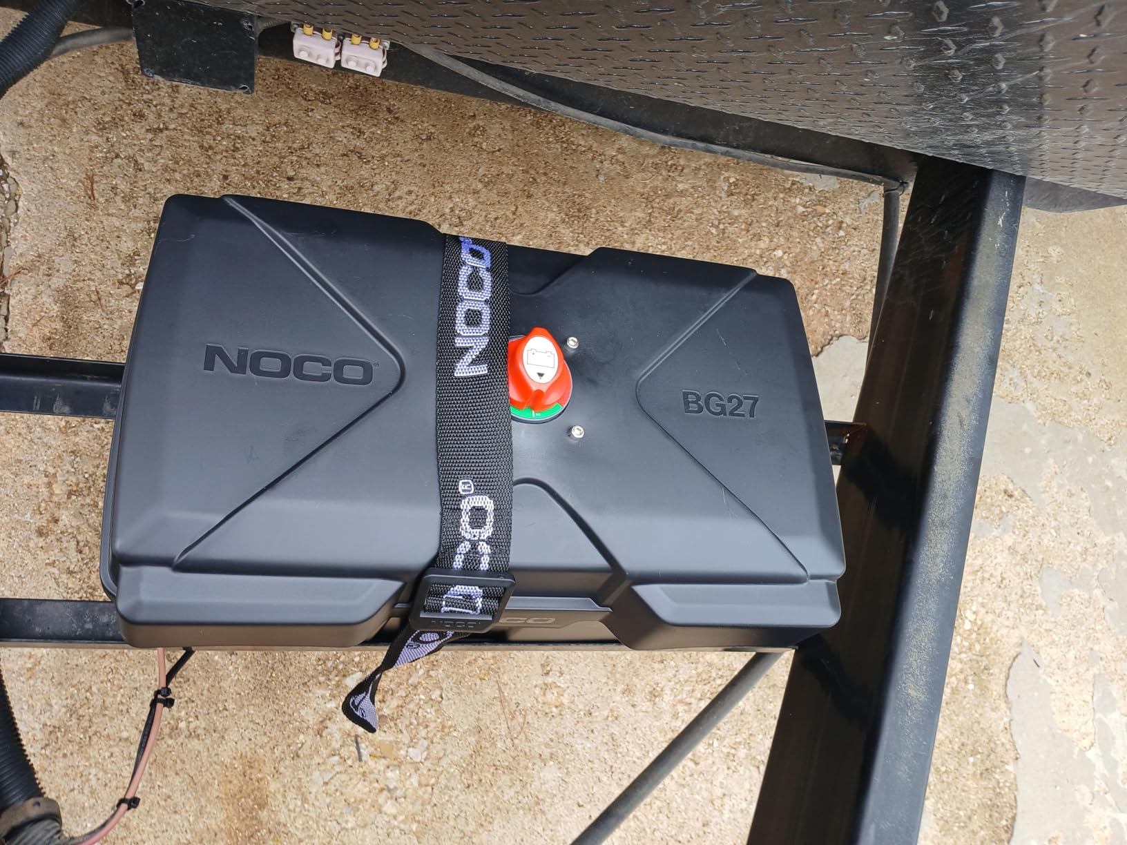 Weize Deep Cycle AGM 12 Volt 100Ah Battery customer photo 2