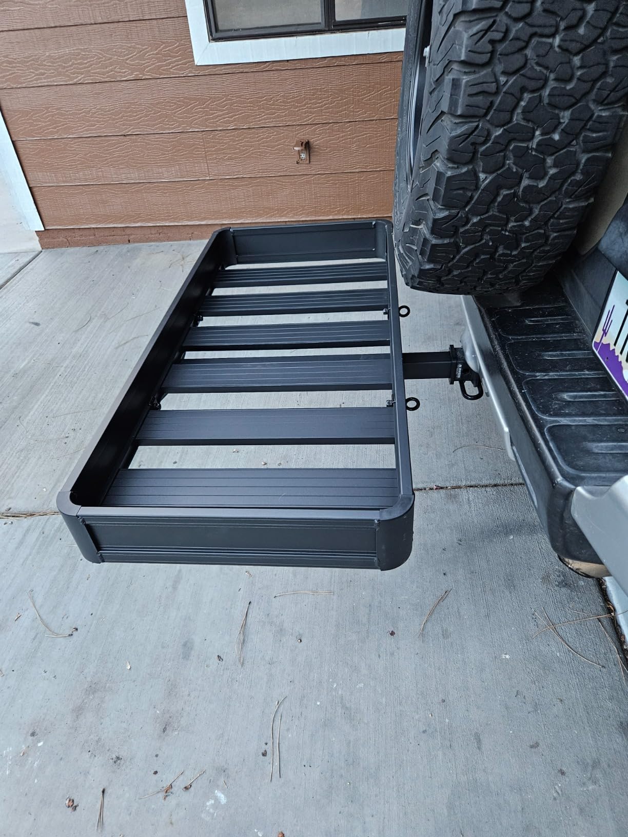 CURT 18113 49 x 22-1/2-Inch Black Aluminum Hitch Cargo Carrier, 500 lbs Capacity, 2-in Fixed Shank customer photo 1