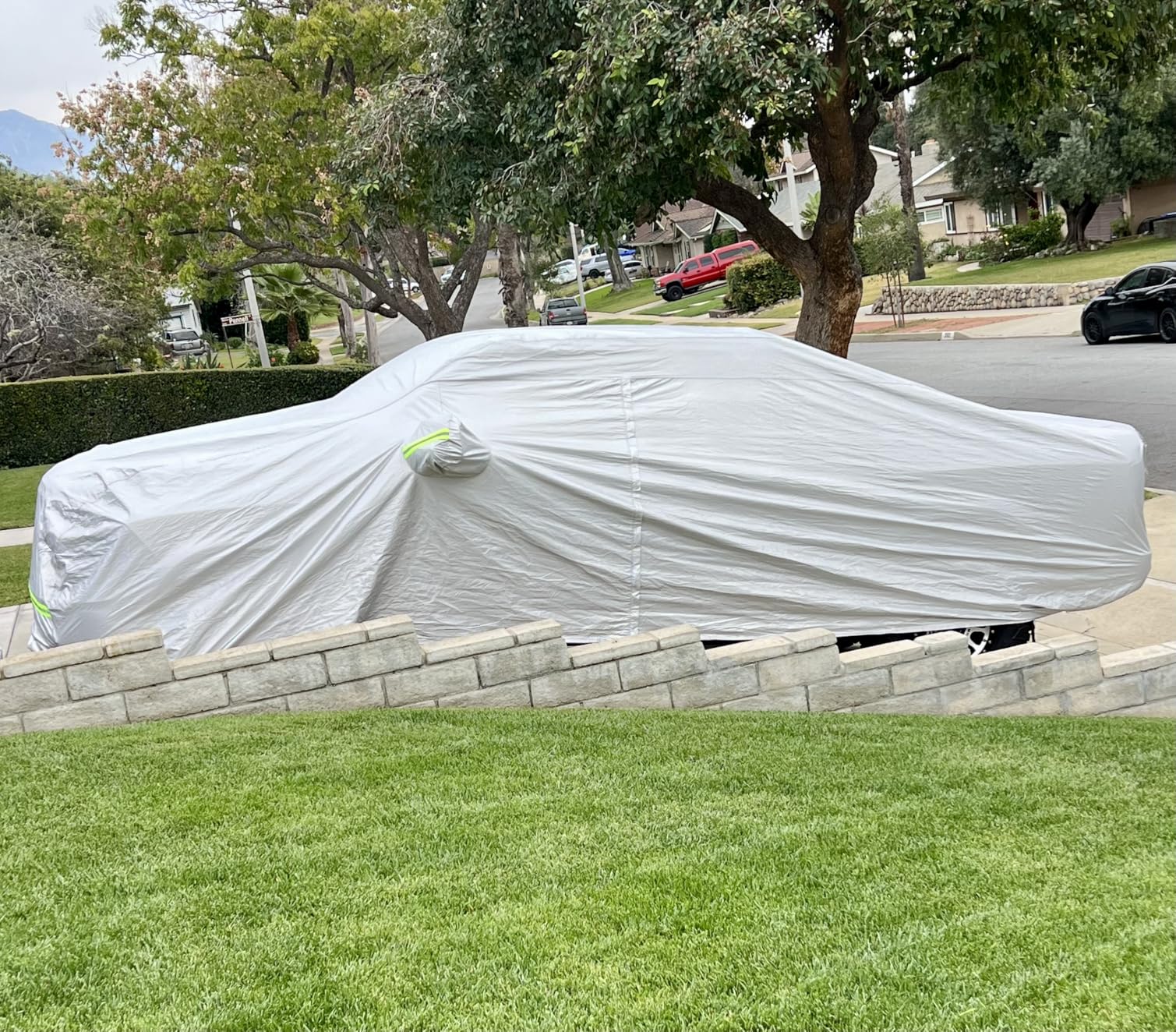 Favoto SUV Car Cover Waterproof All Weather 6 Layers Heavy Duty Car Cover for Automobiles Rain Sun Snow UV Protection with Inner Cotton Car Cover Outdoor Universal Fit for SUV customer photo 2