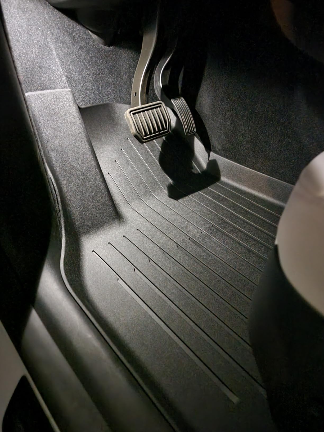 SUPER LINER Tesla Model 3 Floor Mats 2021 2022 2023 All-Weather Floor Mats Set (6 Pieces) | Custom Fit, Pet & Child-Friendly | Tesla Model 3 Cargo Liner Rear Cargo Tray Trunk Interior Accessories customer photo 1