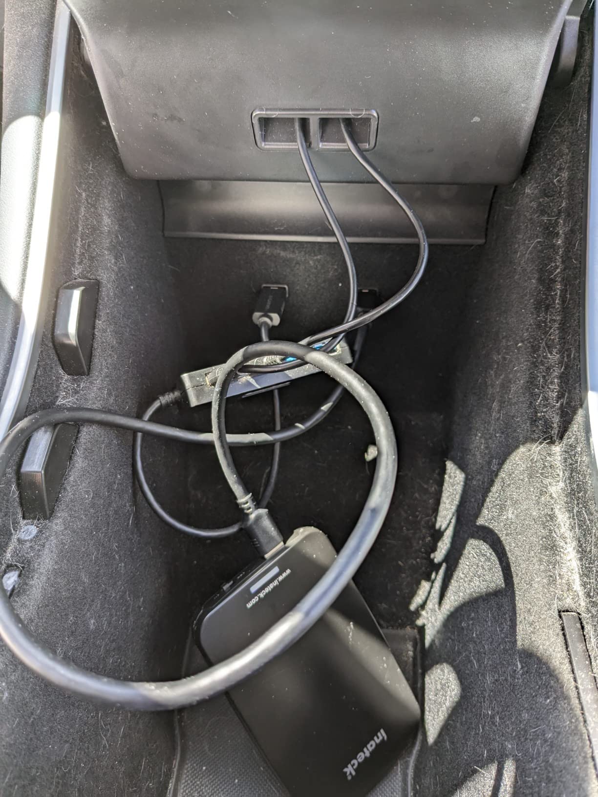 TAPTES USB Hub 5 in 1 Ports for Tesla Model 3 Before June 2020(Not Fit for Model Y),Dashcam & Sentry Mode Viewer USB Hub dongle USB (Not Fit for Tesla Model 3 Produced After June 2020) customer photo 2