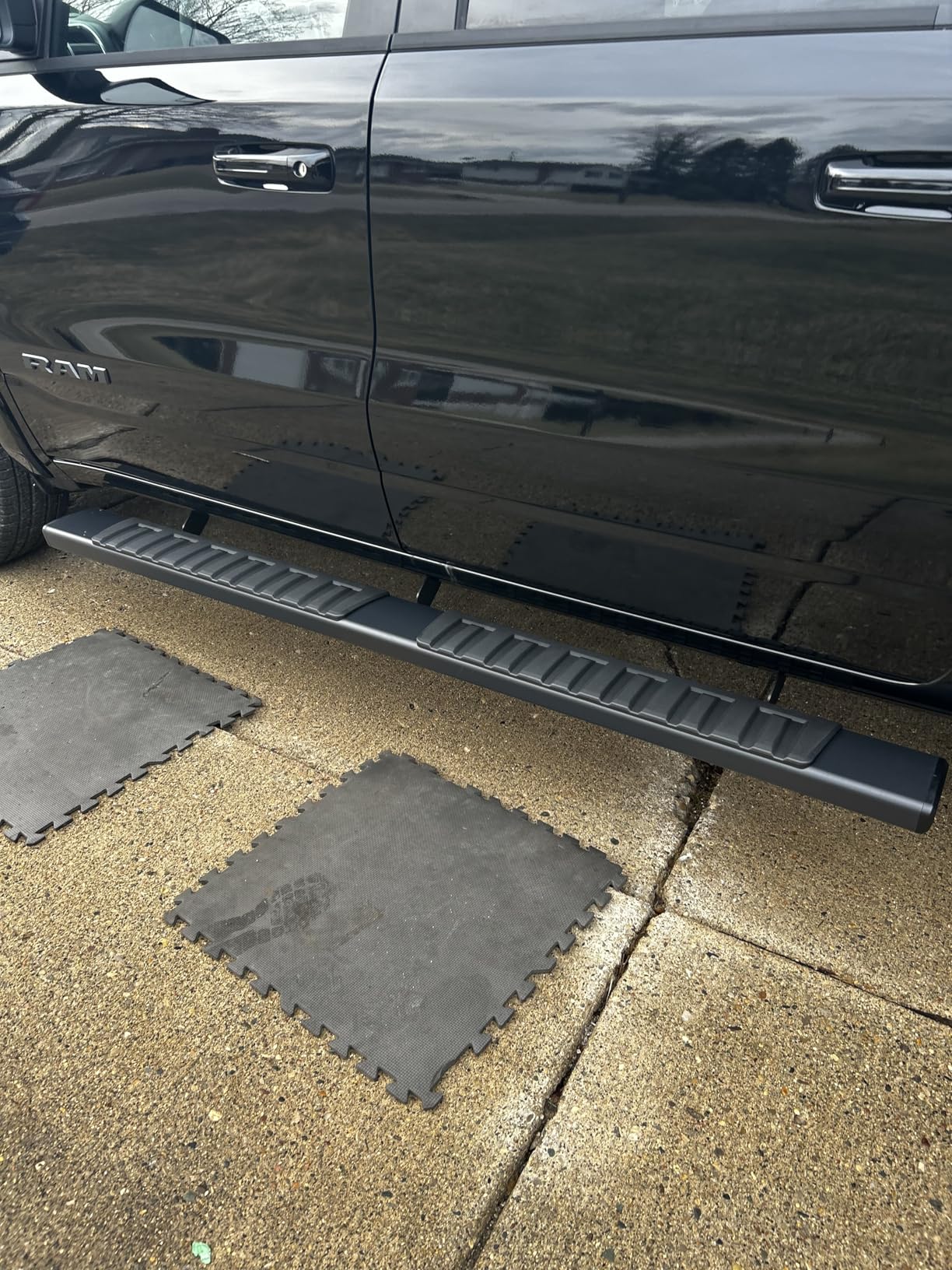 YITAMOTOR 6 inches Running Boards Compatible with 2019-2026 Dodge Ram 1500 Crew Cab Nerf Bars Side Steps New Body Style (Exclude 2019-2026 Classic) customer photo 1
