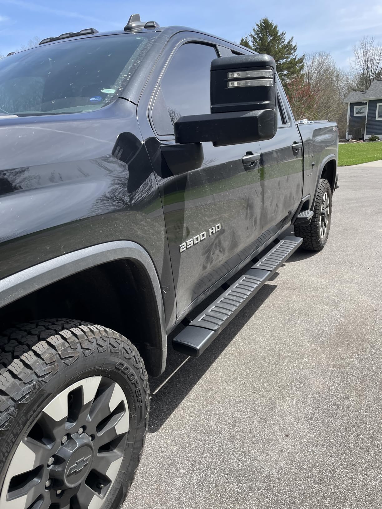YITAMOTOR 6 Inches Running Boards Compatible with 2019-2026 Chevy Silverado/GMC Sierra 1500 Crew Cab, 2020-2026 2500HD 3500HD, Side Step Bars Aluminum Alloy customer photo 1