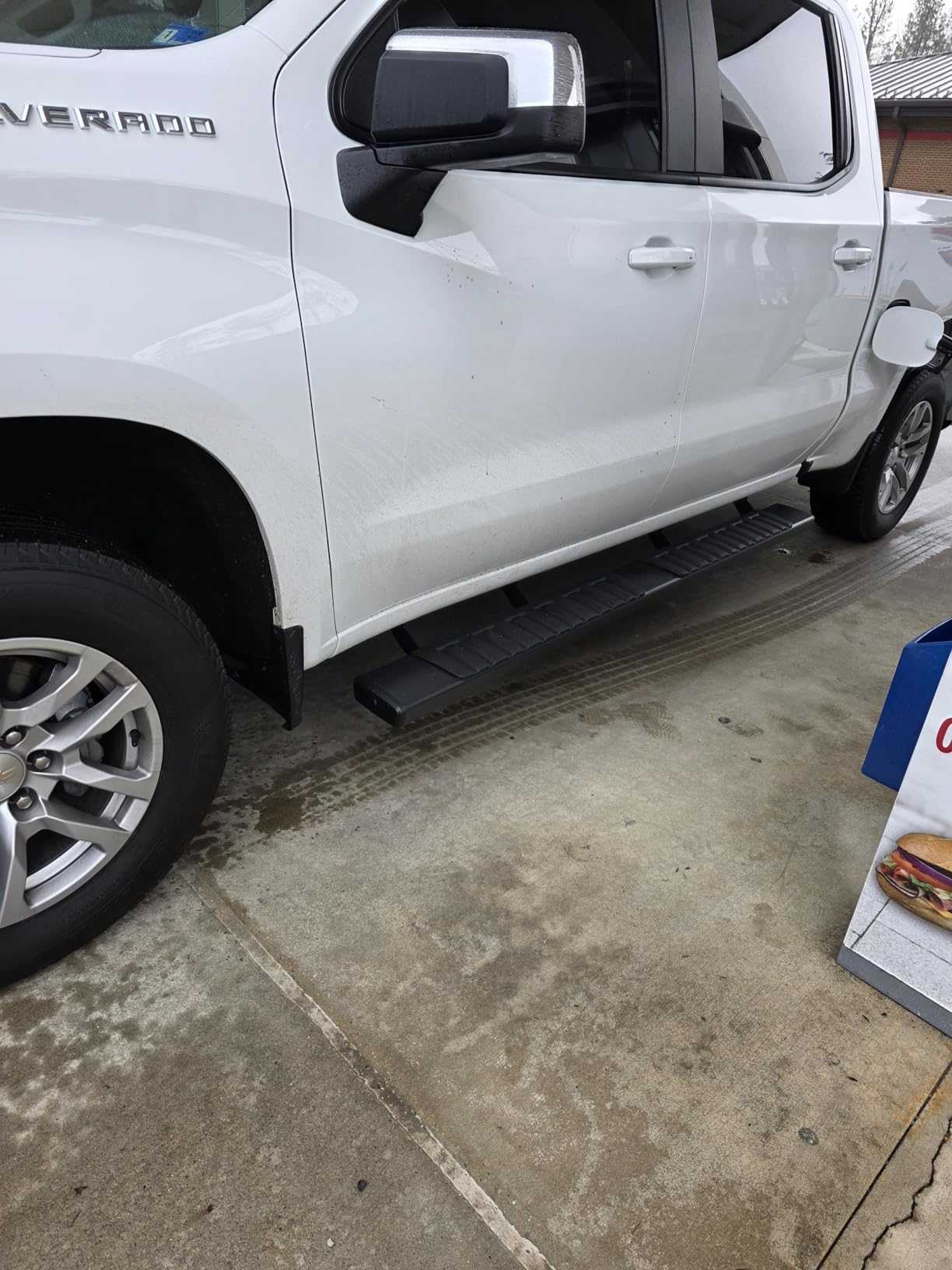 YITAMOTOR 6 Inches Running Boards Compatible with 2019-2026 Chevy Silverado/GMC Sierra 1500 Crew Cab, 2020-2026 2500HD 3500HD, Side Step Bars Aluminum Alloy customer photo 2