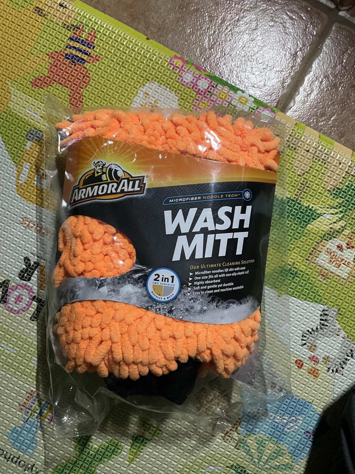 Armor All Microfiber Car Wash Mitt, Car Wash Glove for Clean Cars, Trucks, Motorcycles, 2 Each customer photo 2