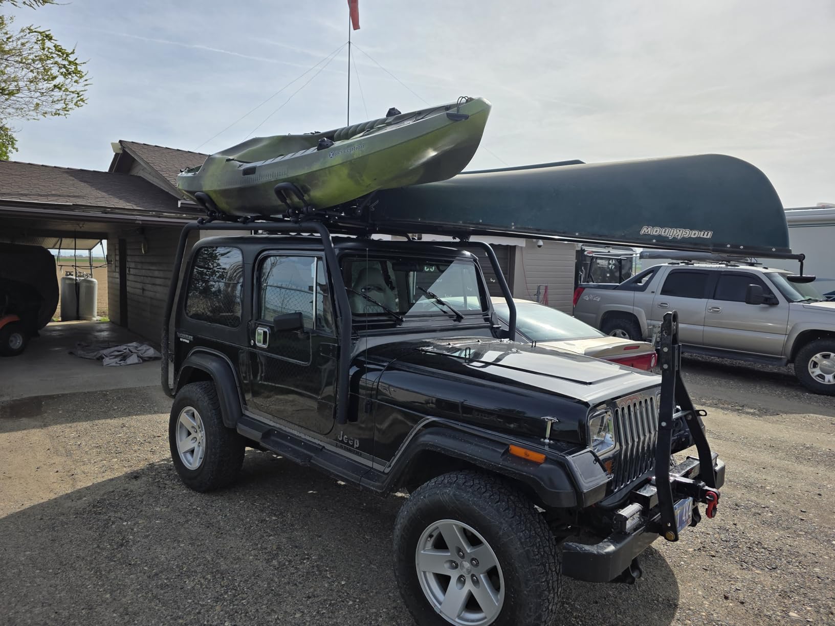 DRSPORTS Heavy Duty Universal Kayak Rack and Canoe Carrier Rooftop Mount on SUV, Car and Truck Crossbar with Bow and Stern Lines Suitable for Canoe, SUP, Kayaks, Surfboard with 2 pcs Tie Down Straps customer photo 2