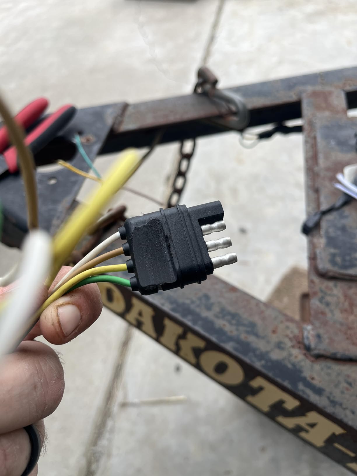 MECMO 4-Way Flat Trailer End Connector 25 Inch, 16AWG 4 Prong Trailer Wiring Harness Plug with Dust Cover, Trailer-Side 4-Pin Trailer Light Plug Male End customer photo 1