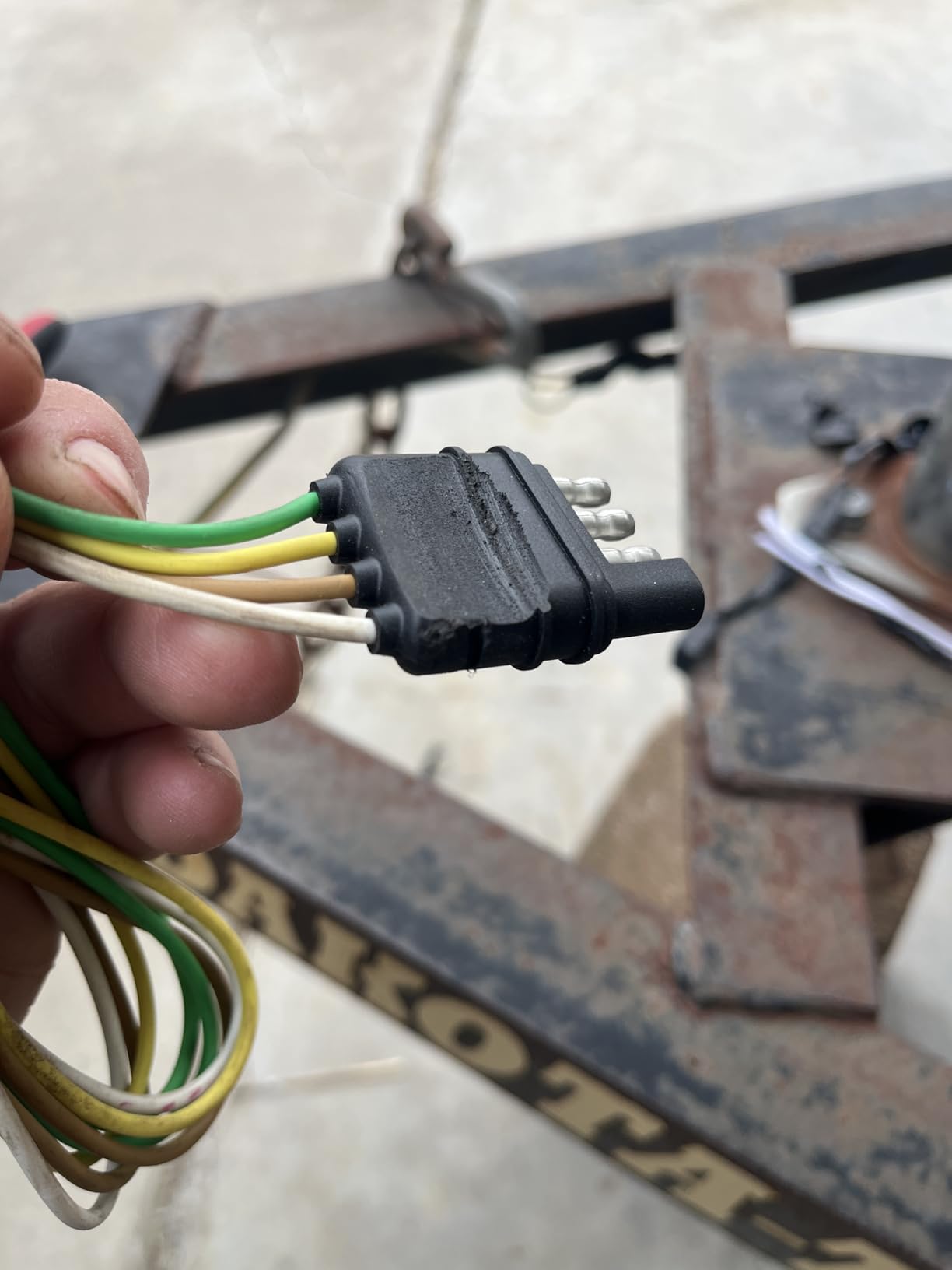 MECMO 4-Way Flat Trailer End Connector 25 Inch, 16AWG 4 Prong Trailer Wiring Harness Plug with Dust Cover, Trailer-Side 4-Pin Trailer Light Plug Male End customer photo 2