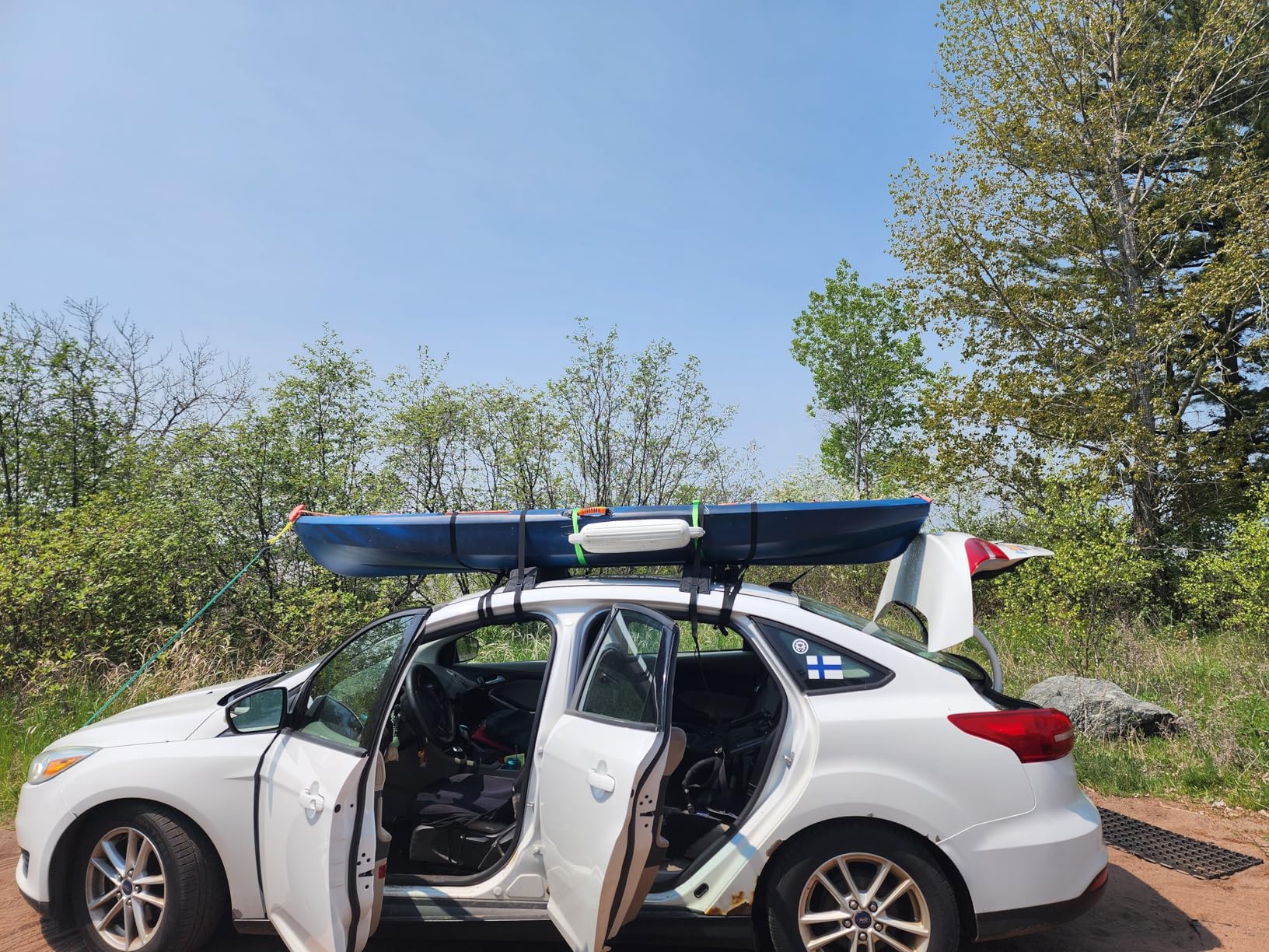 WOOWAVE Premium Kayak Roof Rack Pads Universal Soft Car Roof Rack Carrier for Canoe/Surfboard/Paddleboard/SUP/Snowboard with 6 Tie Down Straps, 2 Tie Down Rope, 2 Quick Loop Strap and Storage Bag customer photo 1