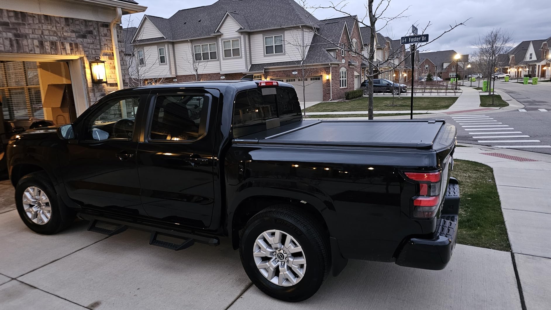 Syneticusa Retractable Nissan Frontier Bed Cover for 2005-2026 (5 FT) | Hard Aluminum 2025 Nissan Frontier Bed Cover, Lockable, Low Profile Rails, Drainage System, No Drill Install | 5-Year Protection customer photo 1