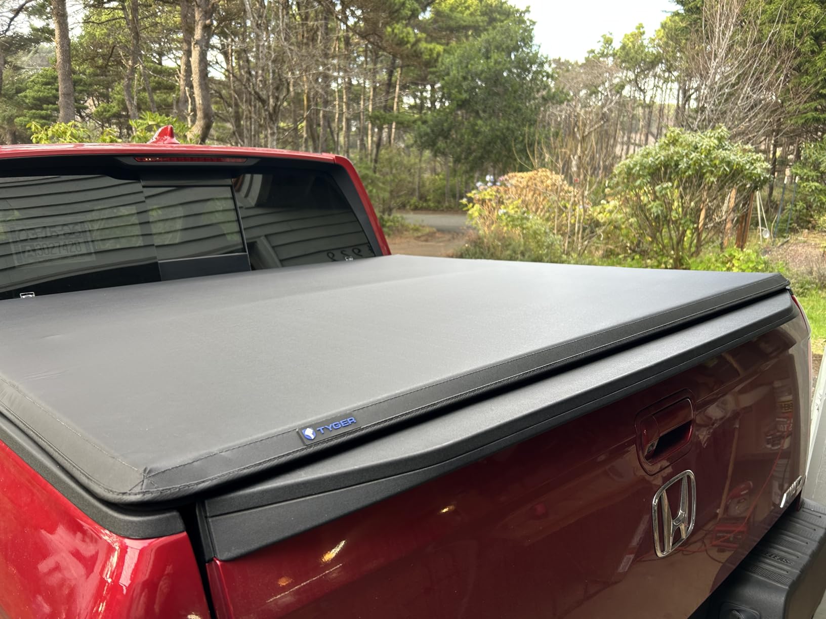 Tyger Auto T3 Soft Tri-fold Truck Bed Tonneau Cover Compatible with 2017-2026 Honda Ridgeline | 5'4