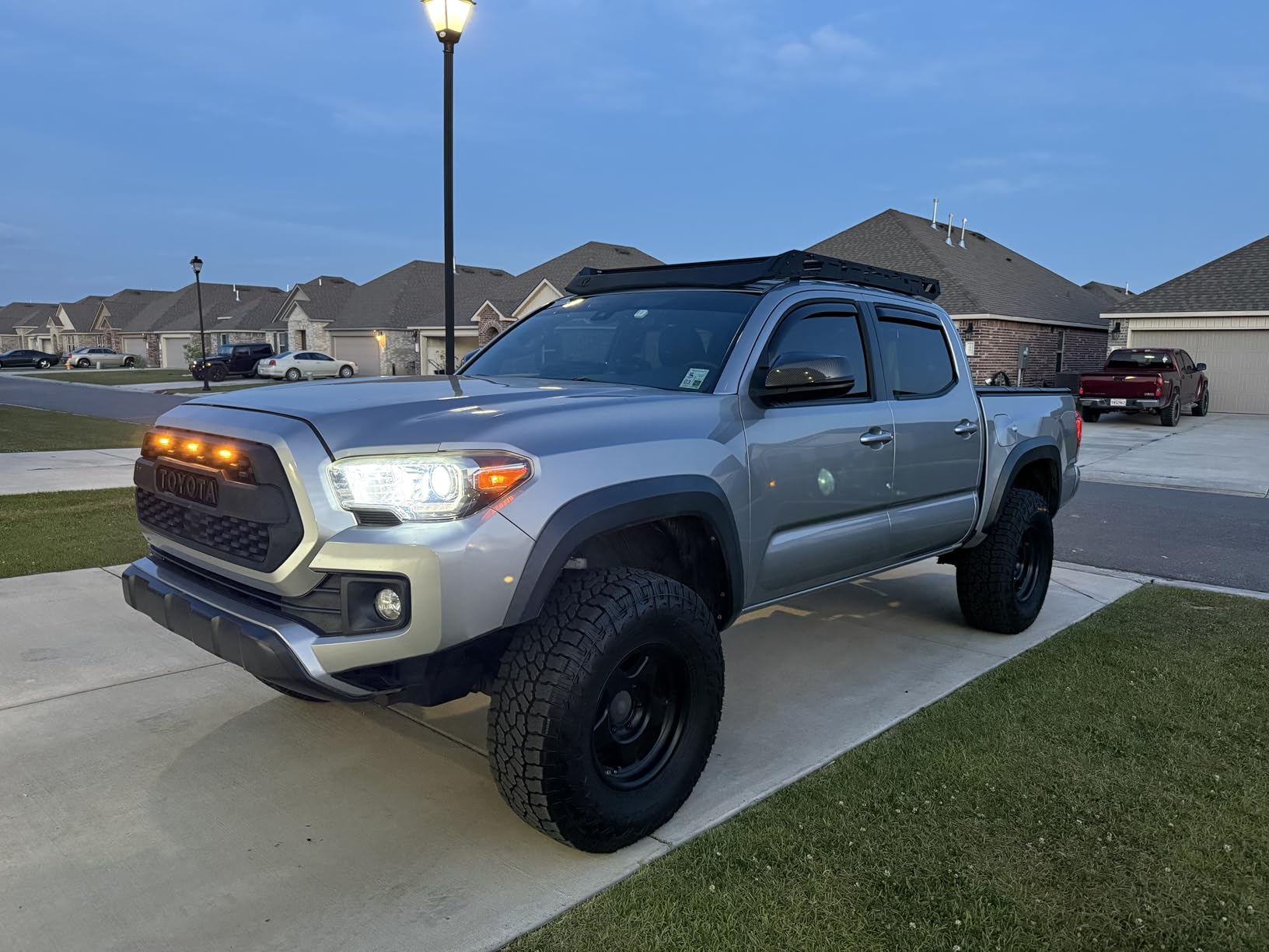 Tyger Auto Roof Rack Compatible with 2005-2023 Toyota Tacoma Double Cab, Upper Storage for Outdoors Gear, Paintable Accent Color Inserts customer photo 1