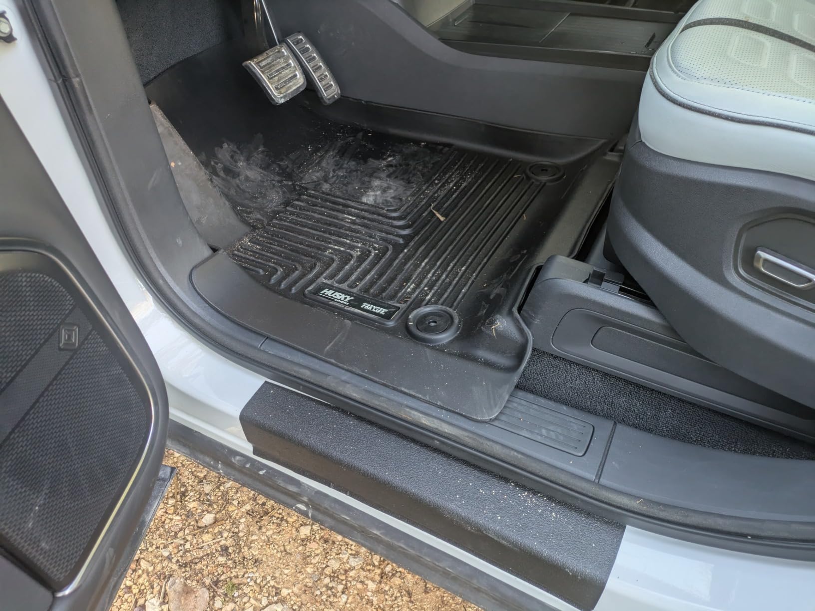 Husky Liners Weatherbeater Floor Mats | Fits 2022-2024 Rivian R1S & R1T | Front, 2-pc Black - 13081 customer photo 1