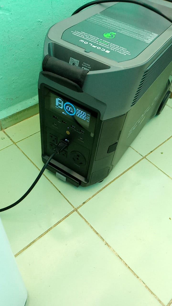 Portable Power Station 3600Wh DELTA Pro, 120V AC Outlets x 5, 3600W, 2.7H Fast Charge, Lifepo4 Power Station, Solar Generator for Home Use, Power Outage, Camping, RV, Emergencies customer photo 1