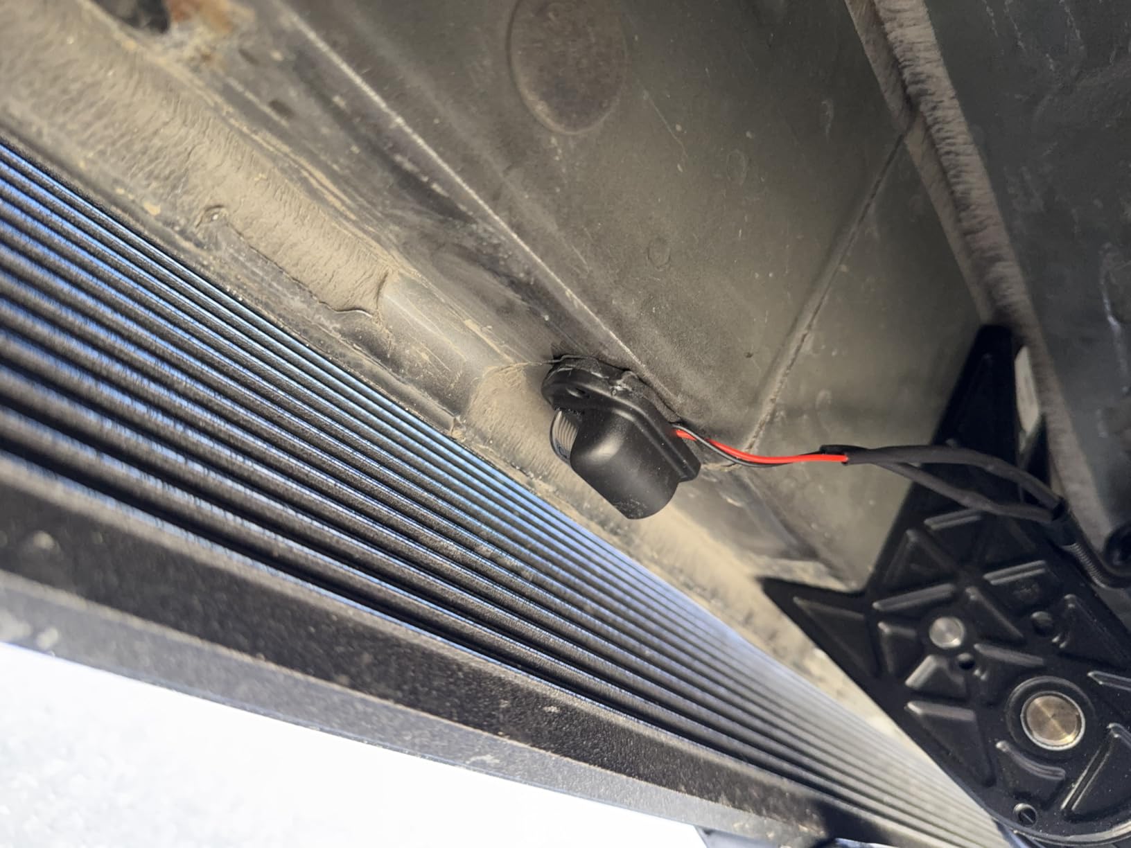 RealTruck AMP Research PowerStepXTreme Retractable Electric Truck Steps with LED Step Lights & Dual Motors | Fits 2022-2026 Chevrolet Silverado/GMC Sierra 1500/2500/3500HD | 78255-01A customer photo 1