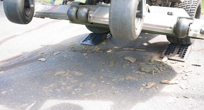 ROBLOCK Heavy Duty Car Ramps for Oil Changes and Jack Support, Portable Low Profile Car Ramps for High Lift, Vehicle Ramps for Garage, 31.5''x8.1''x4.9'', G.V.W 10000 LBS, 2 Packs customer photo 2