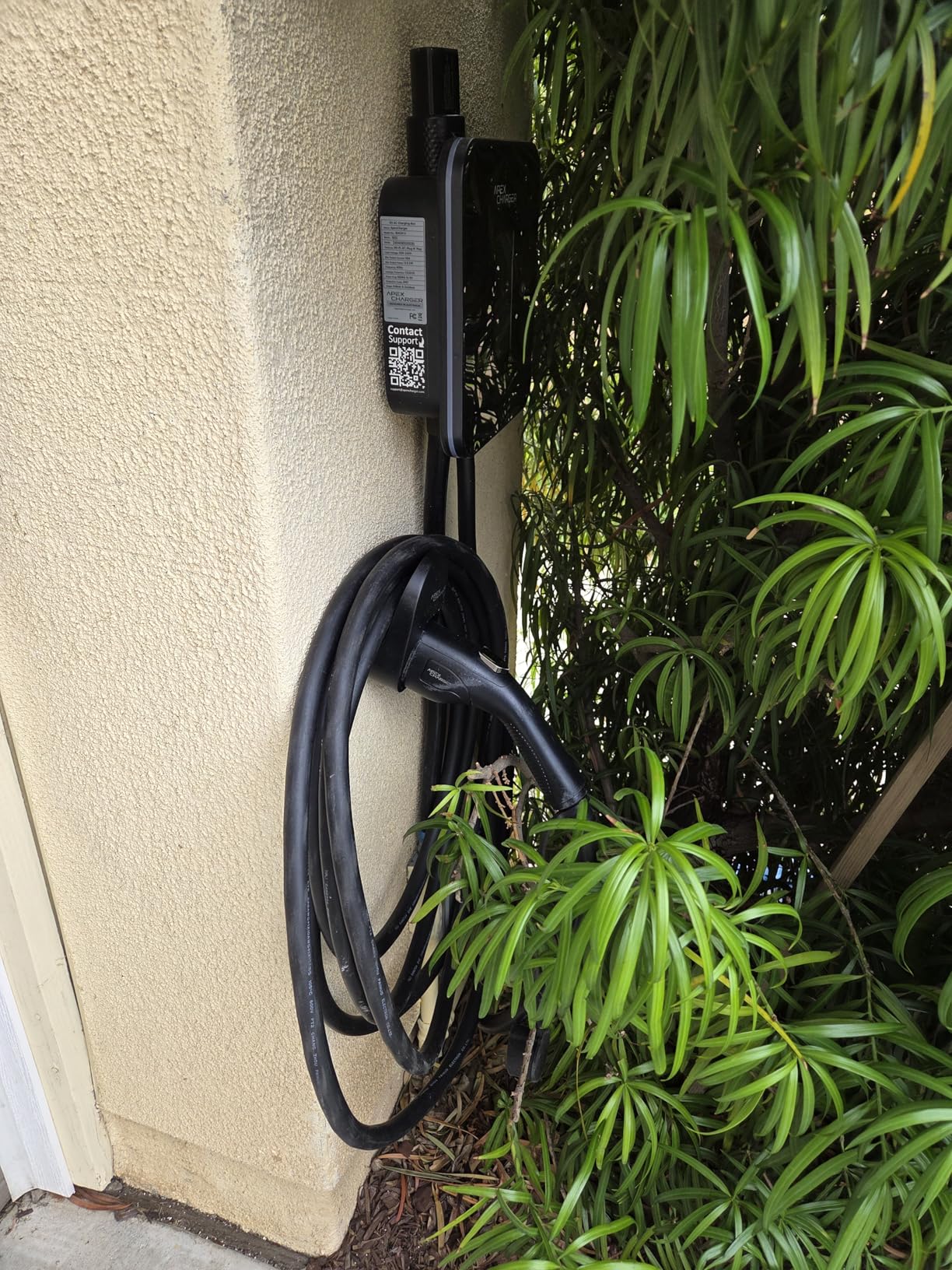 MACH 2: Fast Level 2 EV Charger 48 amp Garage-pro wall-Mount. Electric Vehicle Charging Station 4 Nema 14-50 Outlet. J1772 car Connector. Key Accessories: 30ft Cable & Tesla NACS evse Portable Adapter customer photo 1