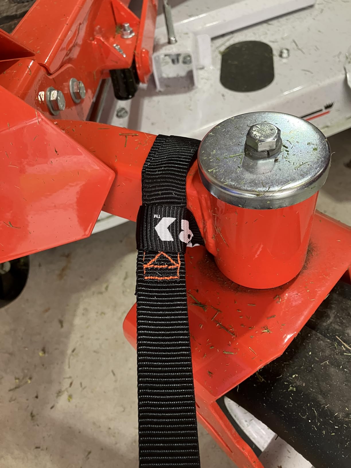 Keeper Ratchet Tie Down Straps Kit, 4 Pack - 1in. x 15ft. Heavy Duty Cargo Straps for Motorcycle, ATV, UTV & Moving - 1800 lb Break Strength - Includes 4 Soft Loops, 4 Hook & Loop Straps & Storage Bag customer photo 2