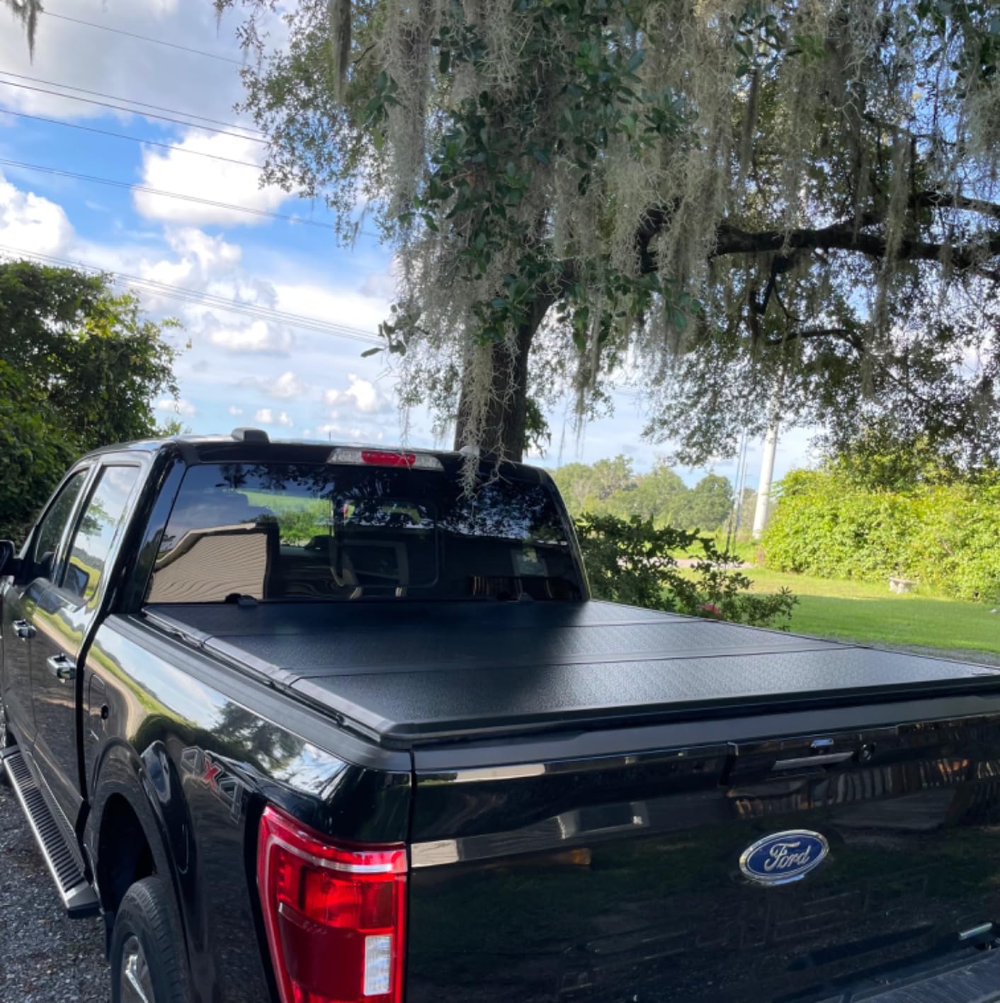 OEDRO FRP Hard Tri-fold Tonneau Cover Fold Truck Bed Covers Compatible with 2015-2026 Ford F-150 with 5.5 Feet Bed customer photo 2