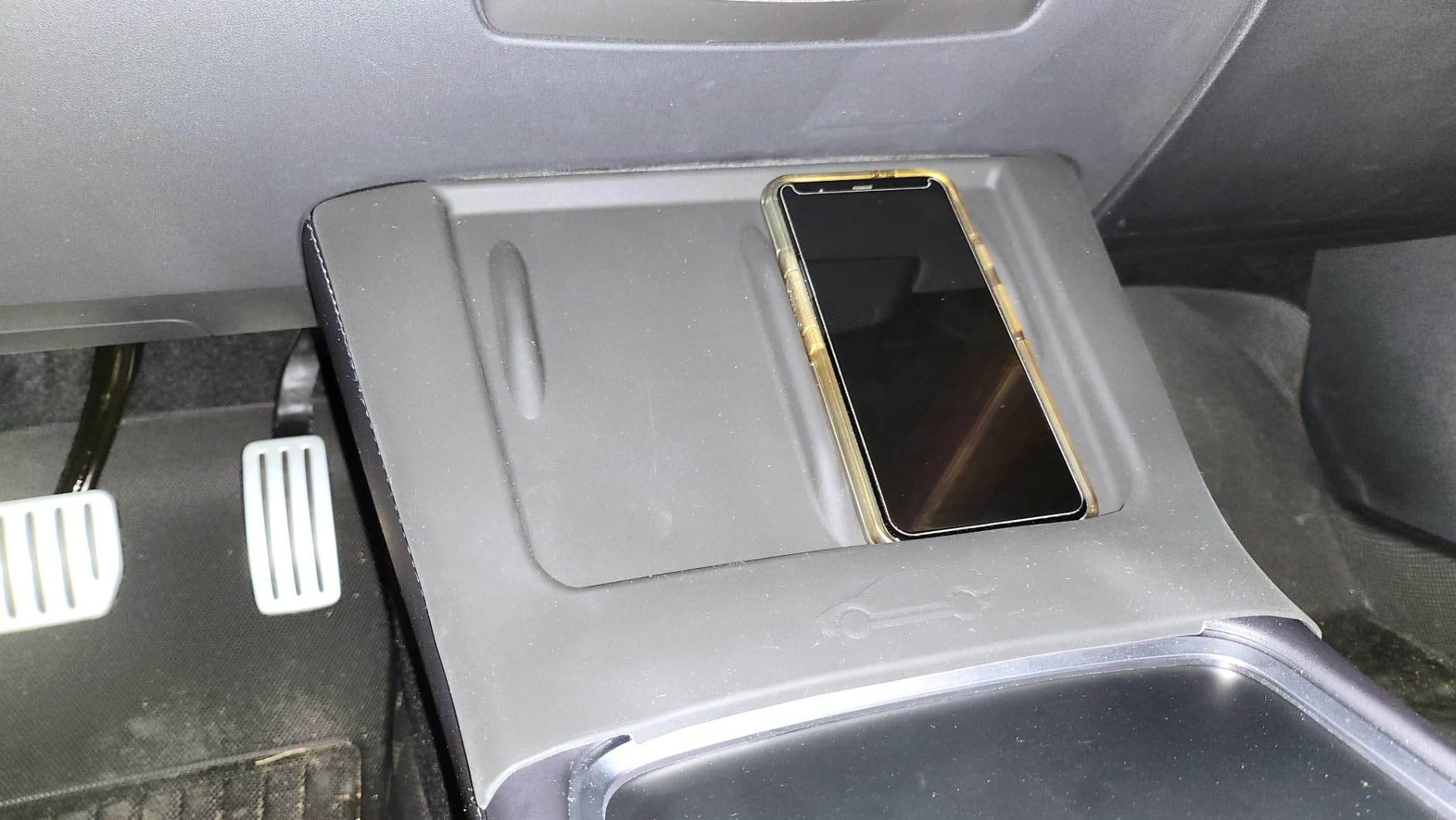 Silicone Mat for 2026 Tesla Model Y Center Console Wireless Charging Protector for 2024-2025 Tesla Model 3 and 2025-2026 New Model Y Juniper, Black customer photo 1