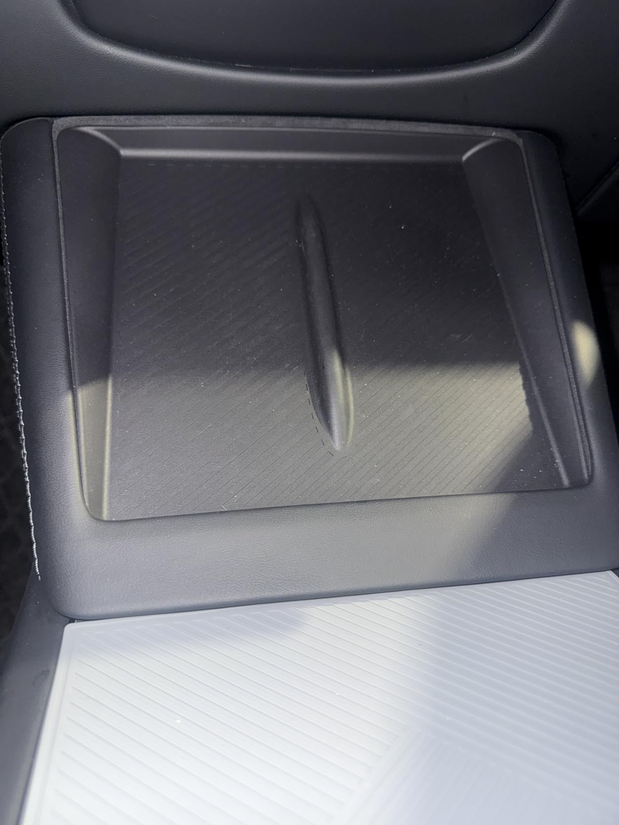 Model 3 Centre Control Wireless Charging Mat, Center Console Wireless Charger Pad Compatible with Tesla Highland Model 3 2024 2025 customer photo 2