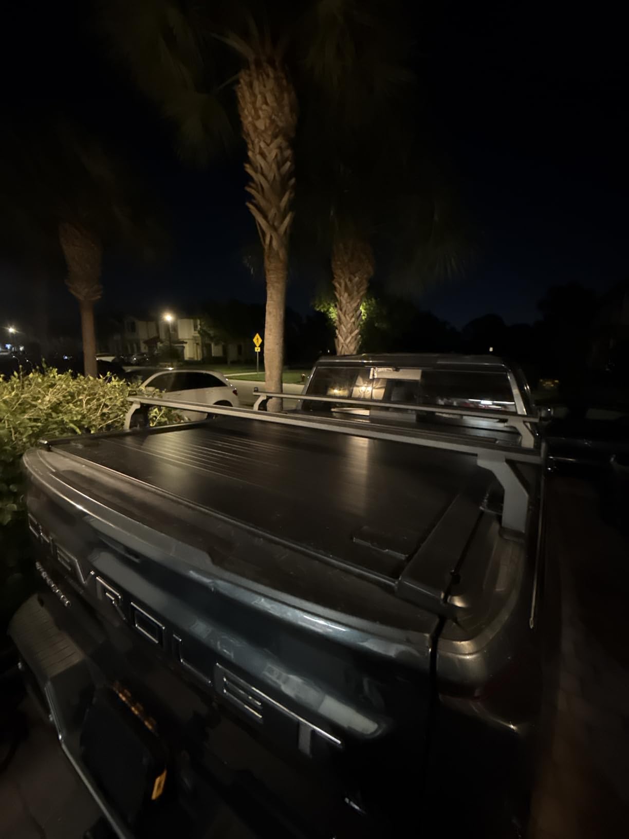 Syneticusa AR Automatic Retractable Truck Bed Cover for Silverado Sierra 1500 2007-2026 - 5'8 69.9 Bed - Aluminum Hard Tonneau Cover customer photo 1