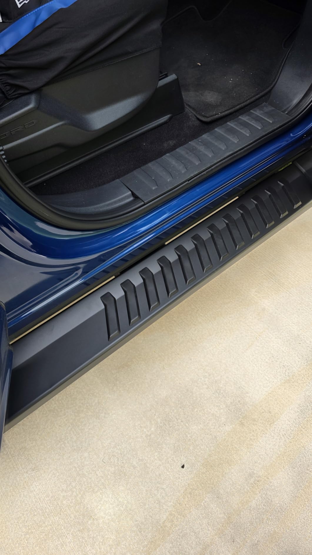 YITAMOTOR 6 Inches Running Boards Replacement for 2015-2026 Ford F150 SuperCrew Cab, 2017-2026 F250 F350 Crew Cab, Side Steps Textured Black Nerf Bars customer photo 2