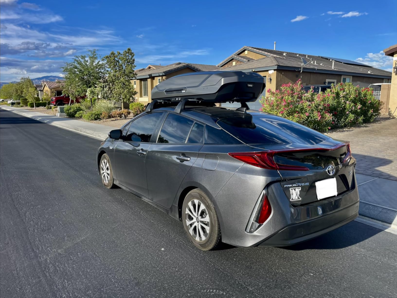 Thule Motion 3 Rooftop Box (XXXL) customer photo 1