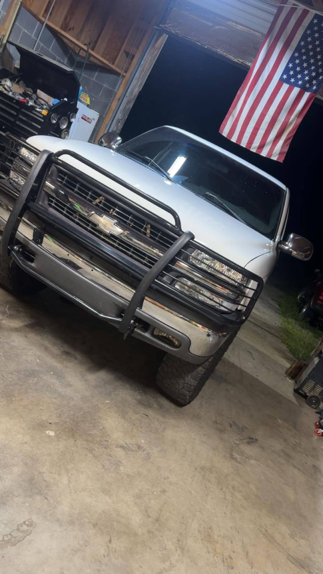 Kojem Front Brush Guard Compatible with 1999-2006 Chevy Tahoe, Suburban, GMC Yukon/Yukon XL 1500 Grille Protection Guard customer photo 1